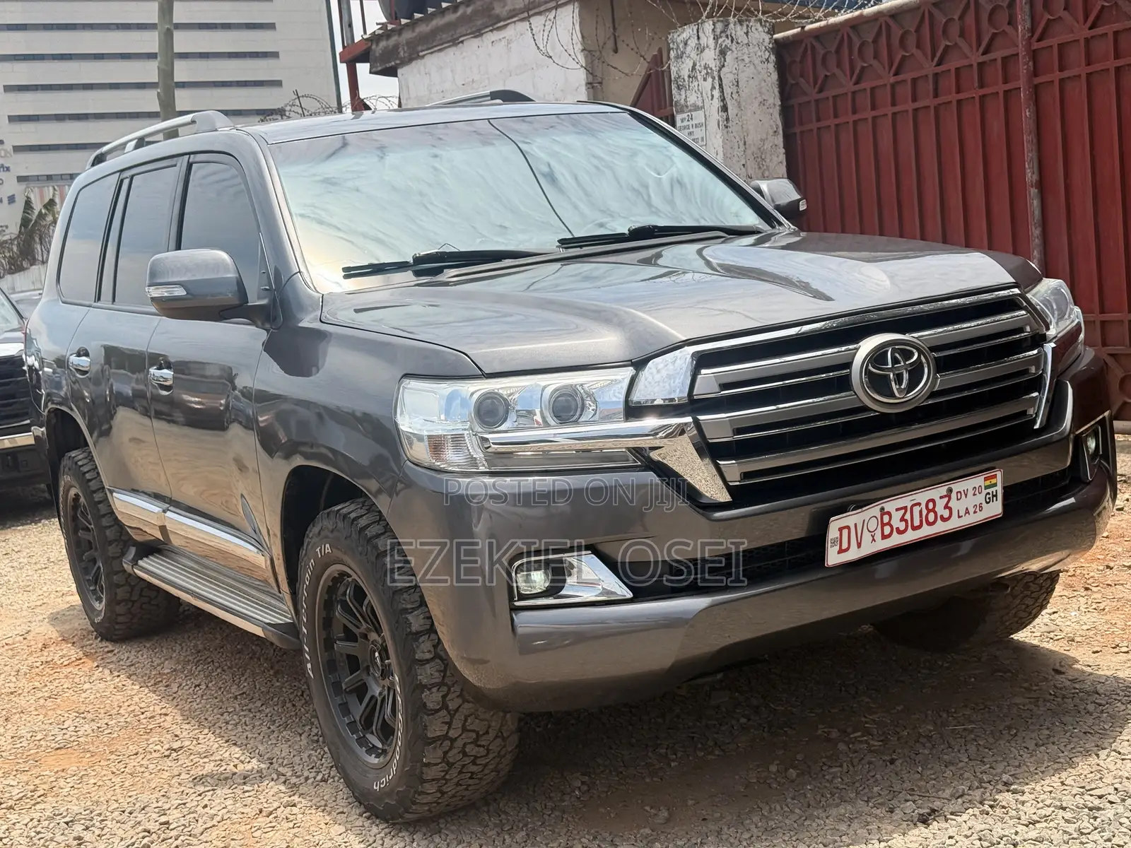 Toyota Land Cruiser 5.7 V8 VX-S 2014 Gray