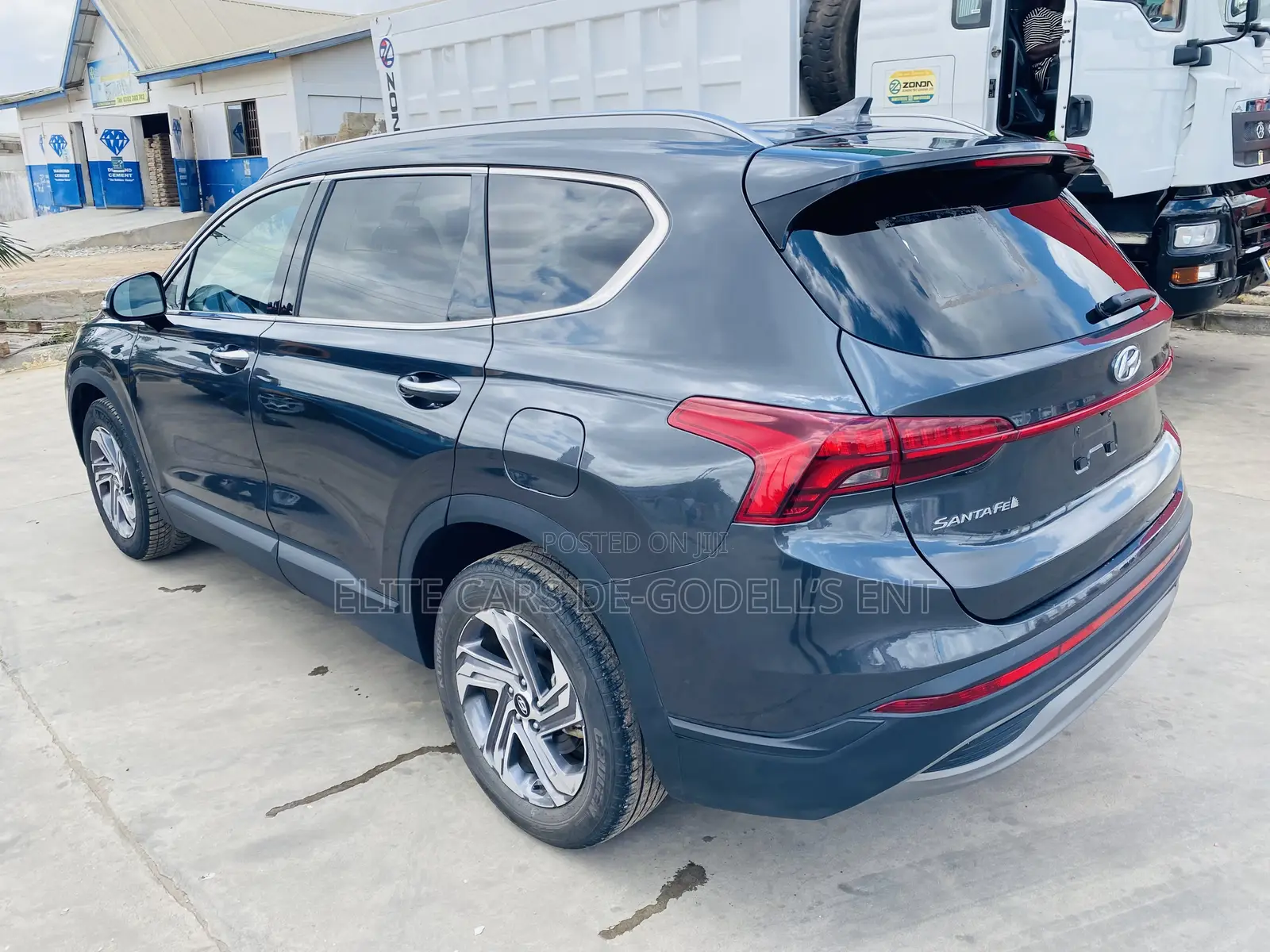Hyundai Santa Fe SE 2023 Gray