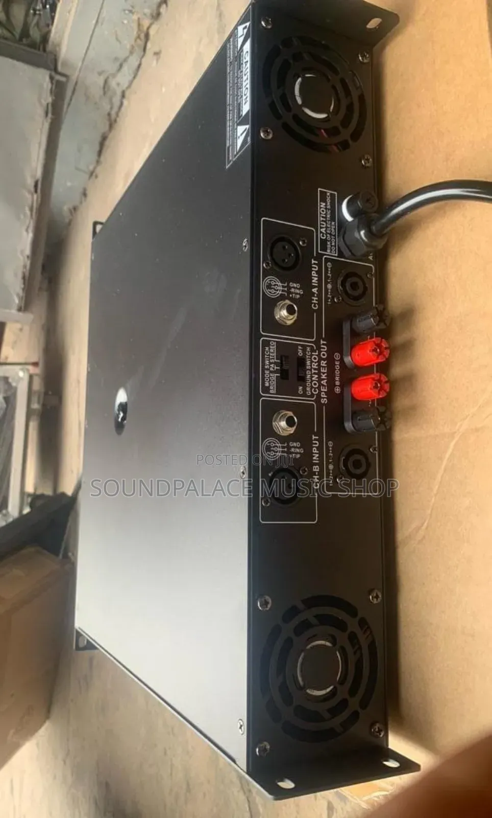 Peavey CS 3000 Professional Stereo Power Amplifier