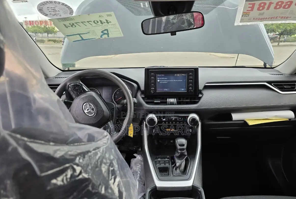 Toyota RAV4 LE AWD 2020 Black