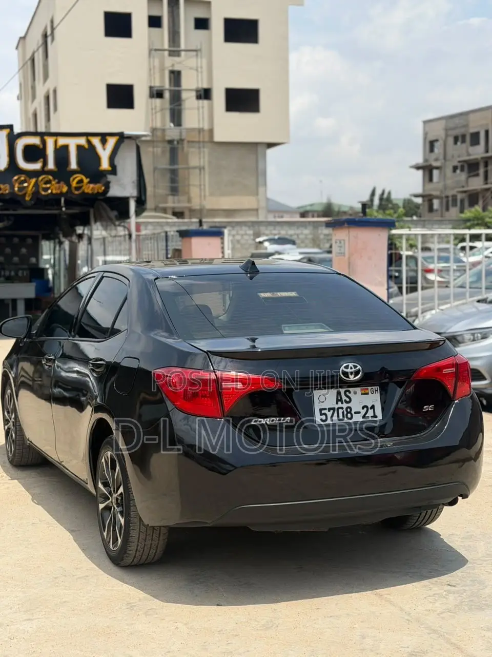 Toyota Corolla SE 4dr Sedan (1.8L 4cyl Manual) 2017 Black