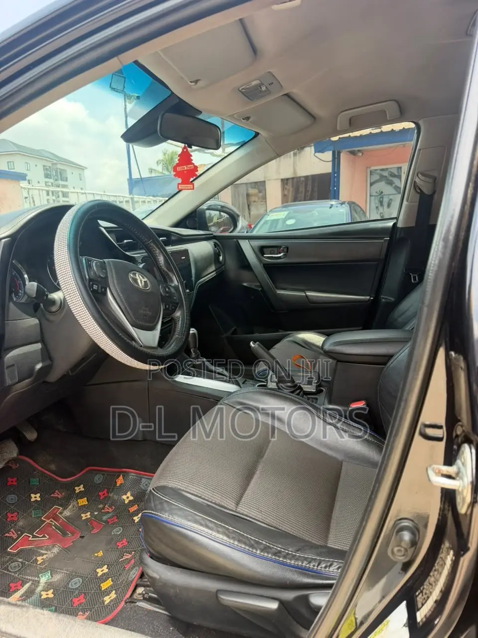 Toyota Corolla SE 4dr Sedan (1.8L 4cyl Manual) 2017 Black