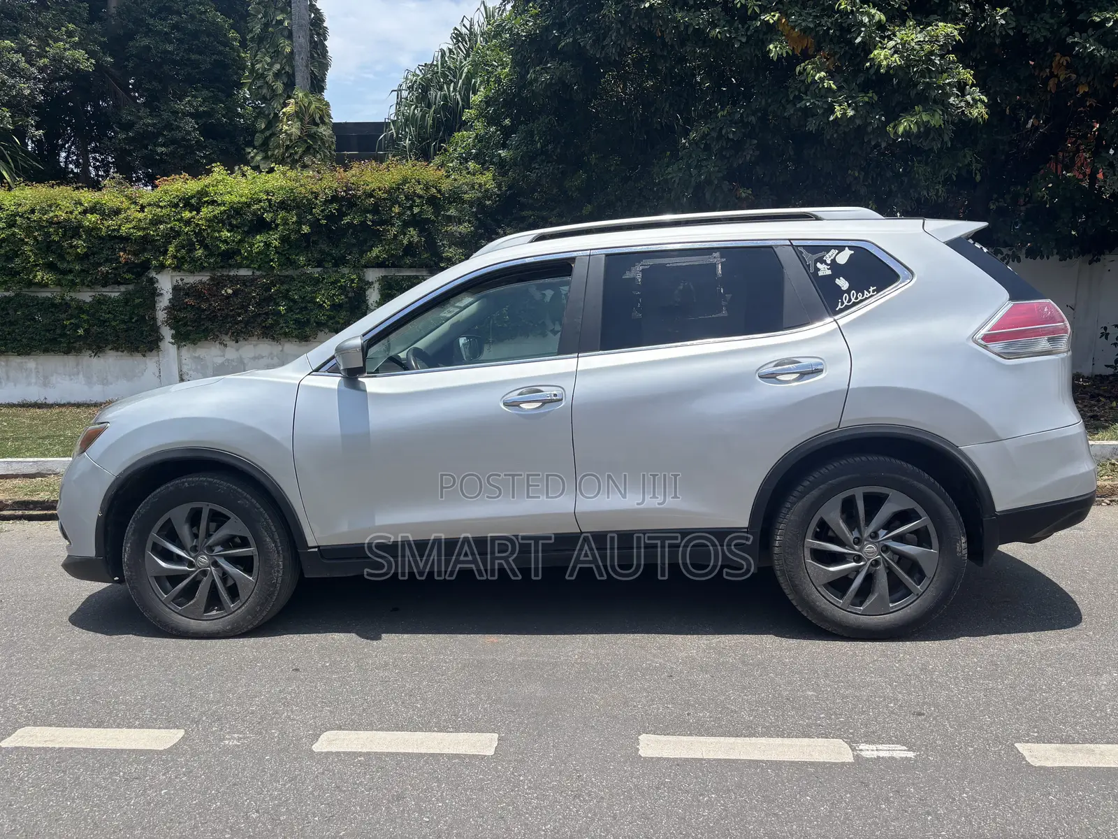 Nissan Rogue SV 4dr SUV AWD (2.5L 4cyl CVT) 2015 Silver