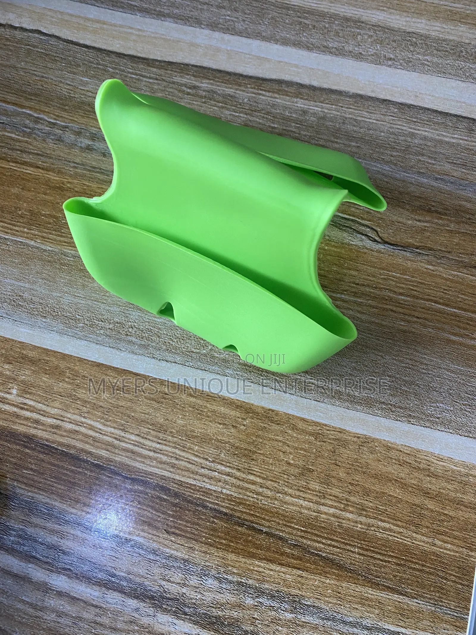 Universal Sink Saddle Holder - For Sponge Brush Soap