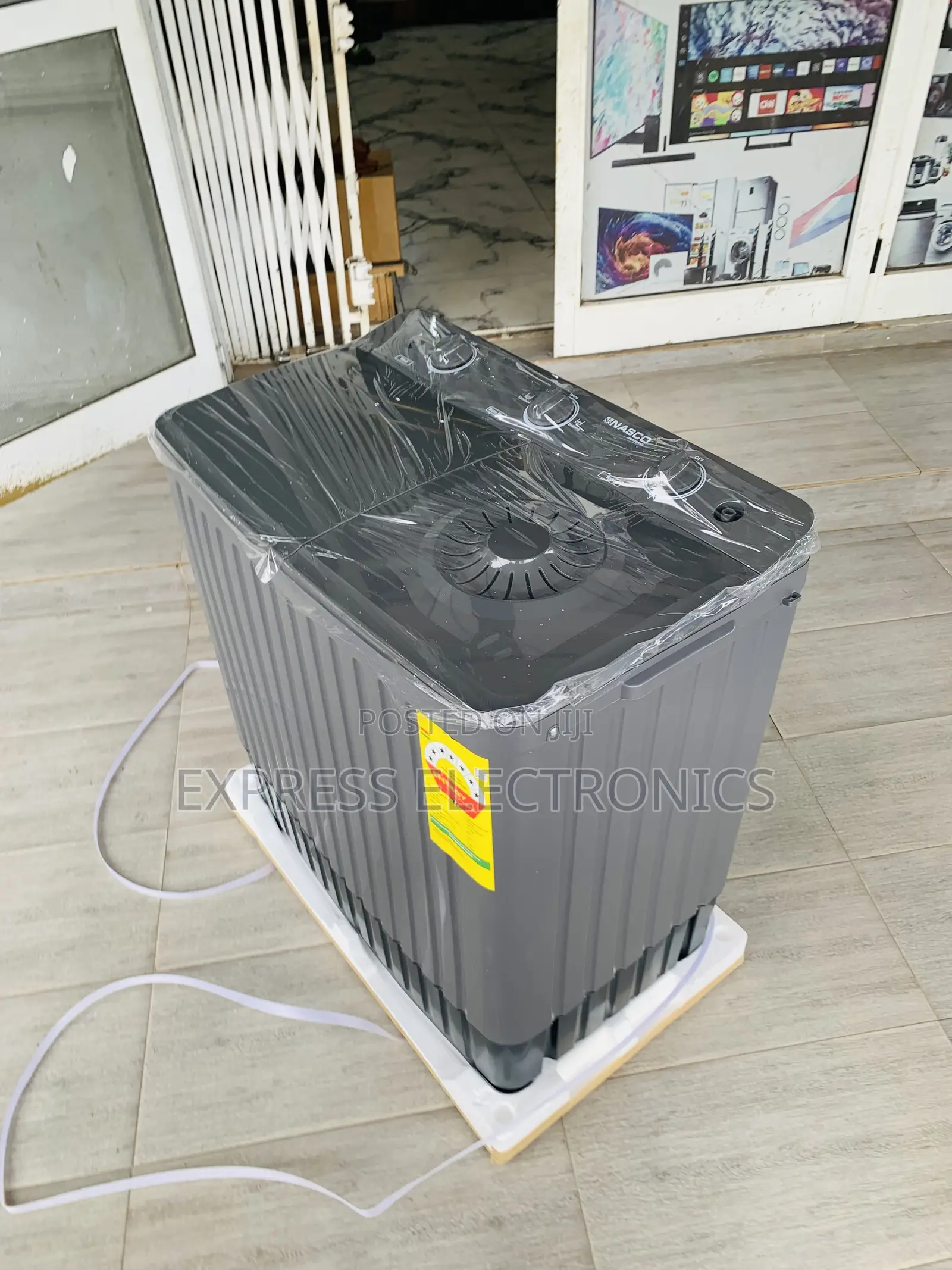 Zealous Sleek Nasco NASTTJS110 11kg Twin Tub Semi-Auto Washing Machine