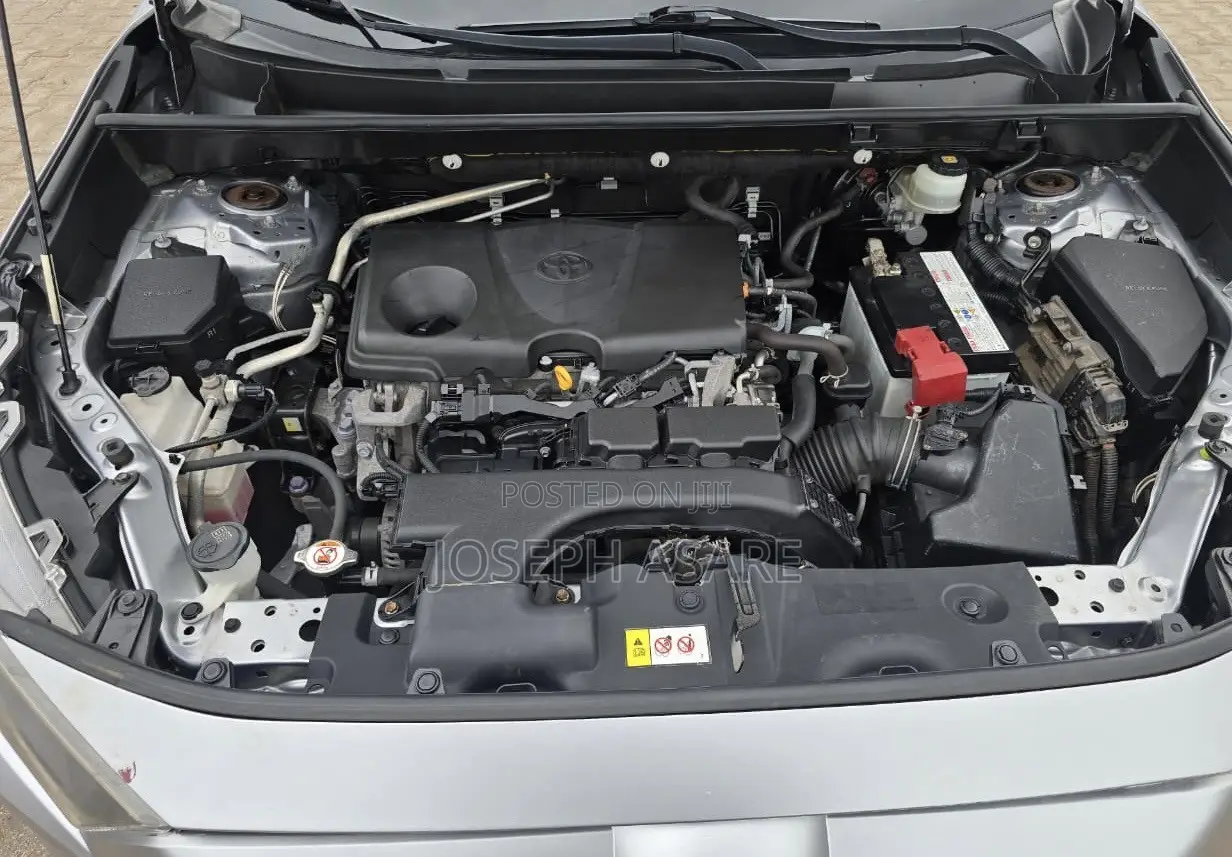 Toyota RAV4 LE AWD 2020