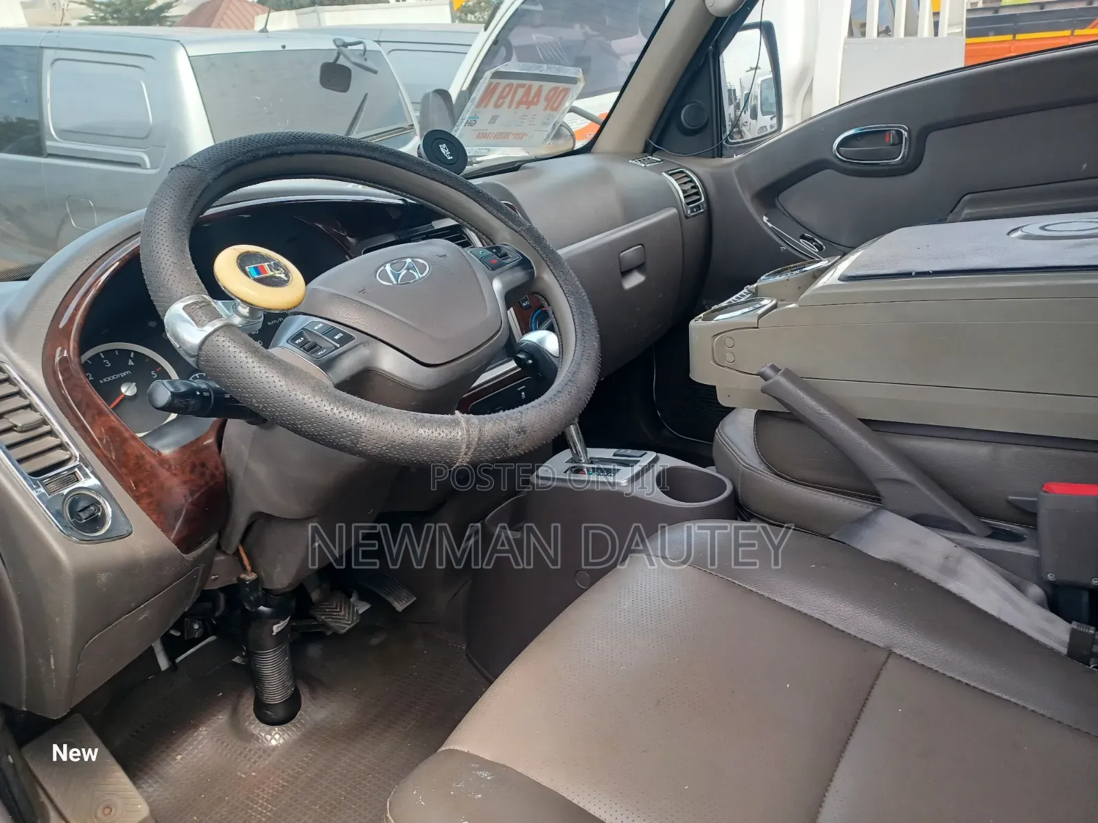 Hyundai Porta Double Cabin Container Automatic