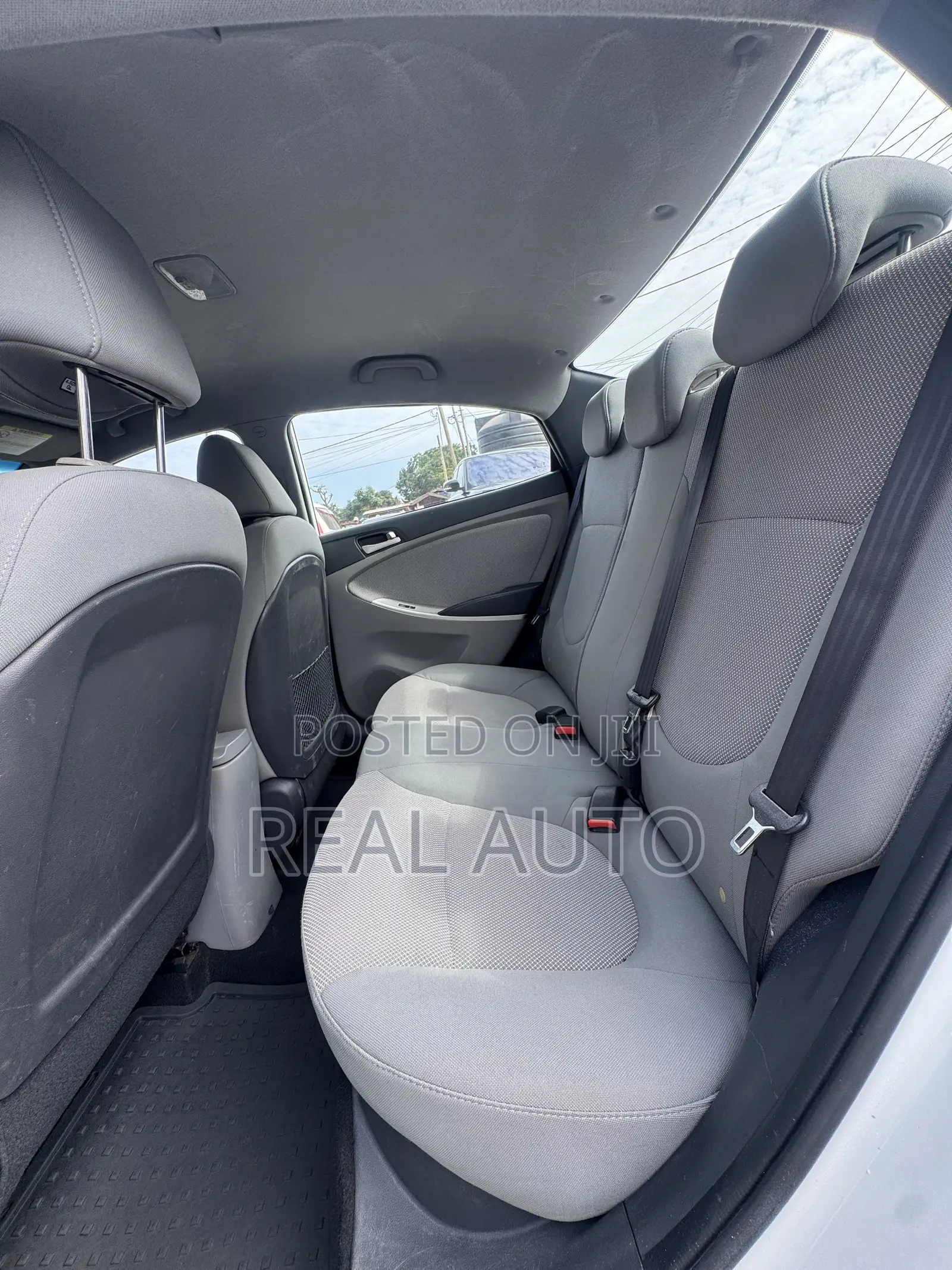 Hyundai Accent SE Sedan 2016 White