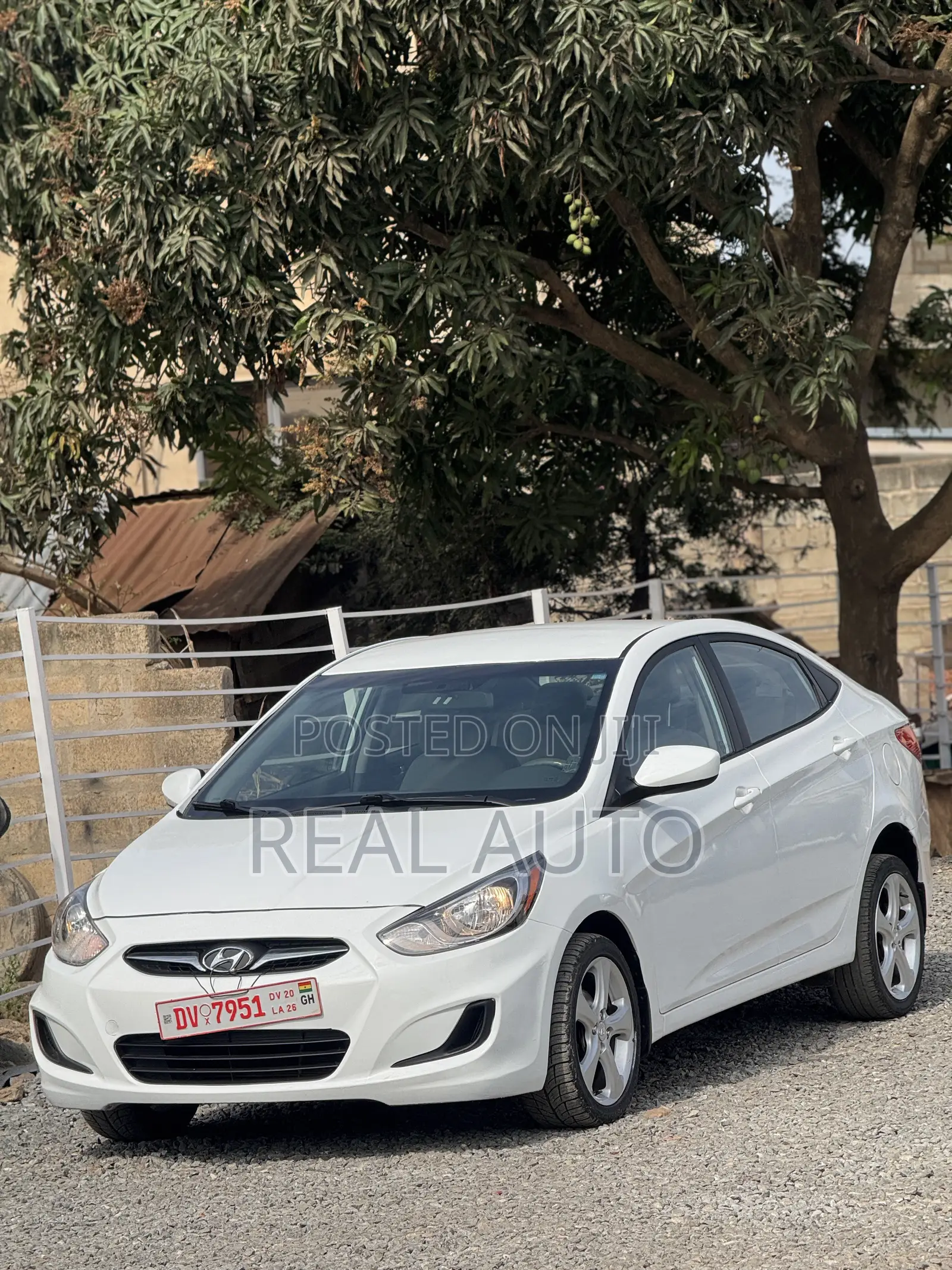 Hyundai Accent SE Sedan 2016 White