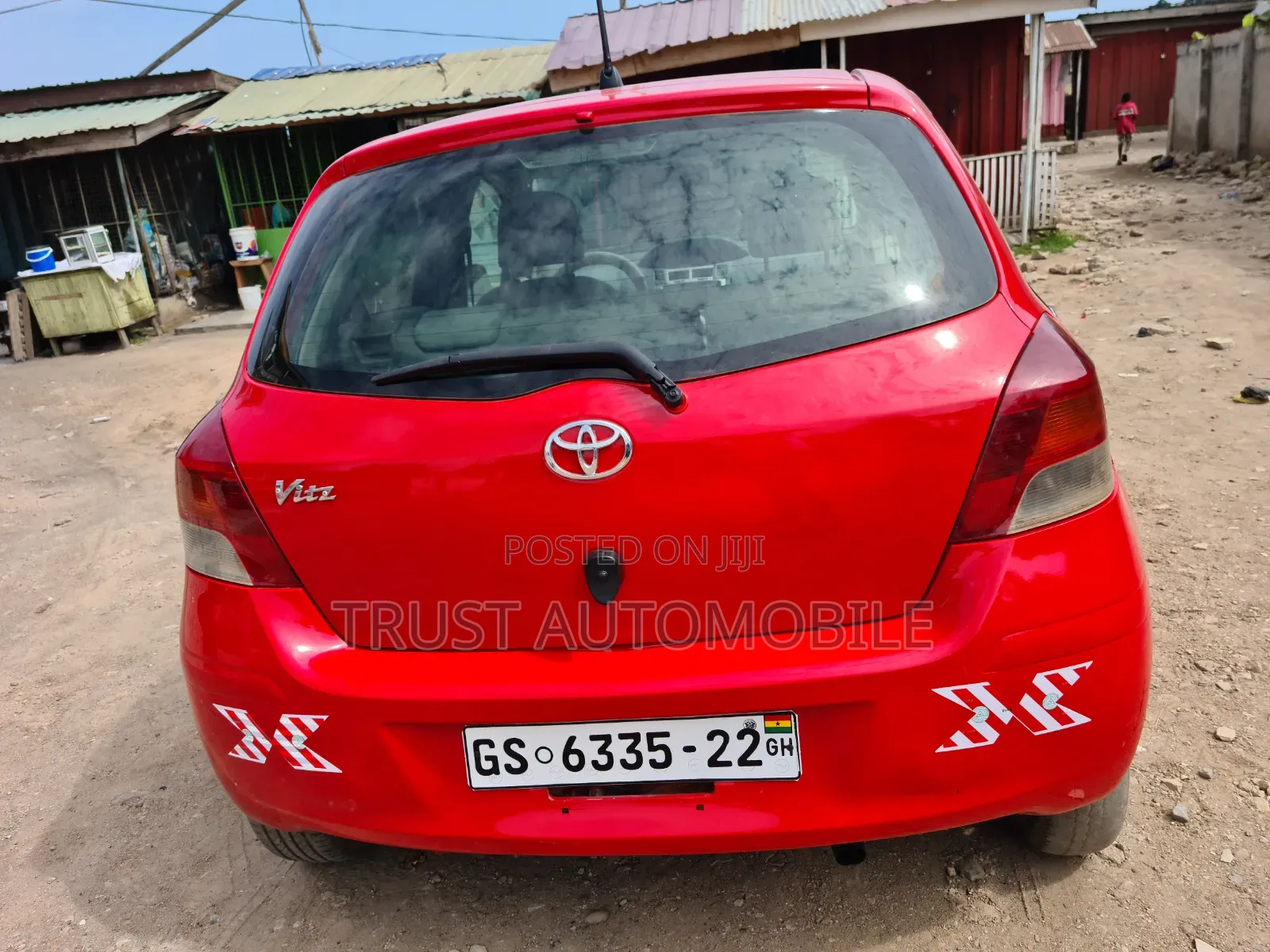 Toyota Vitz 1.3 FWD 5dr 2010 Red