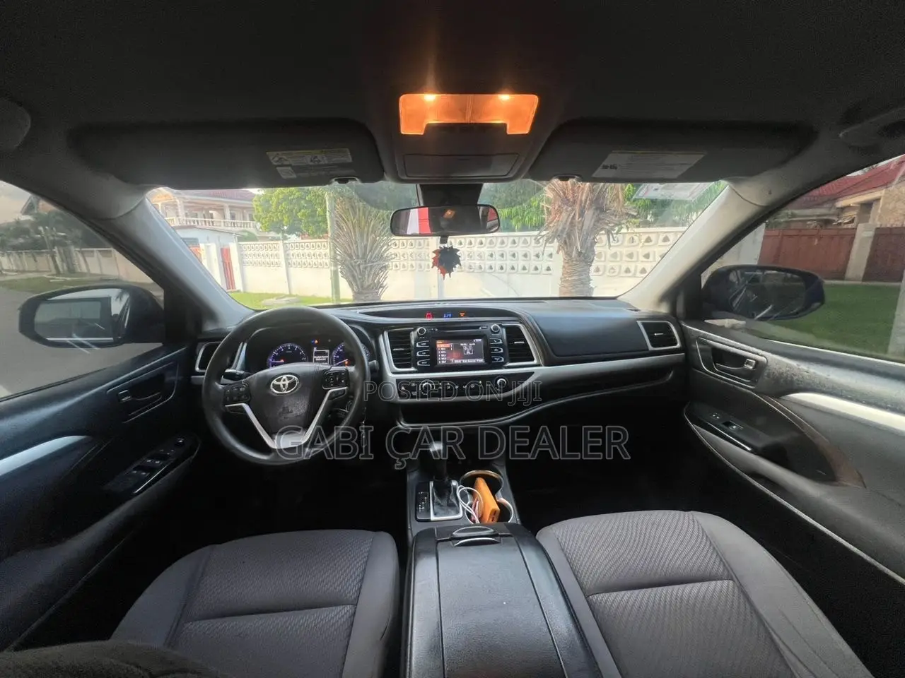 Toyota Highlander LE Plus 2019 Gray