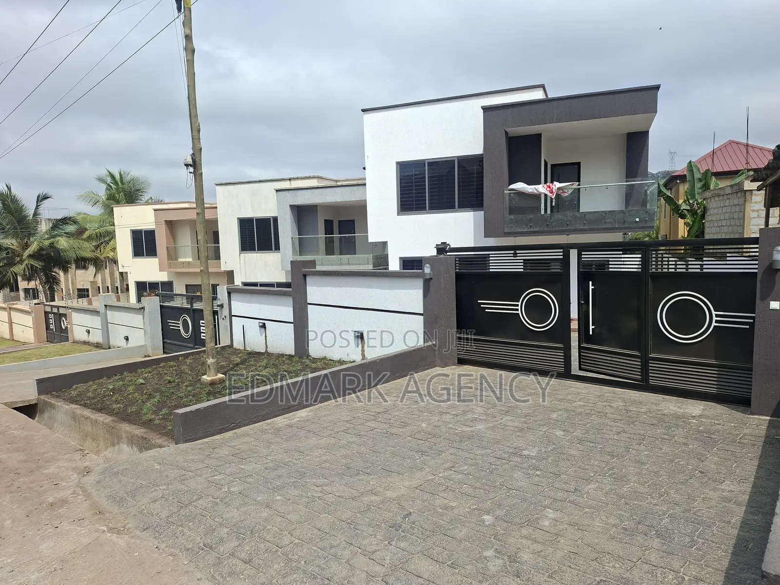 4bdrm House in Kwabenya A Line for sale