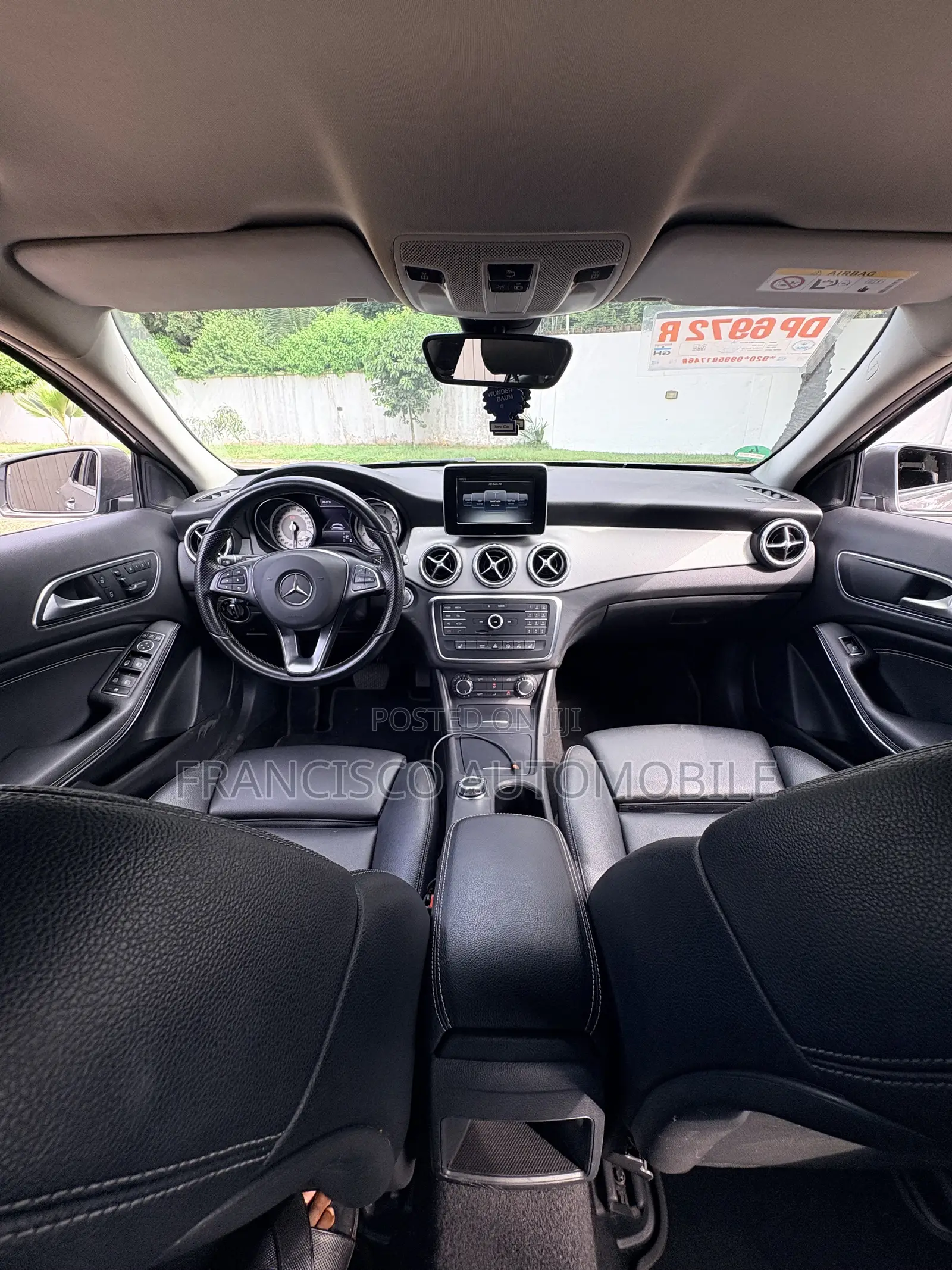 Mercedes-Benz GLA-Class GLA200 Sport Utility 4-Door (2.0L, 4cyl Turbo)