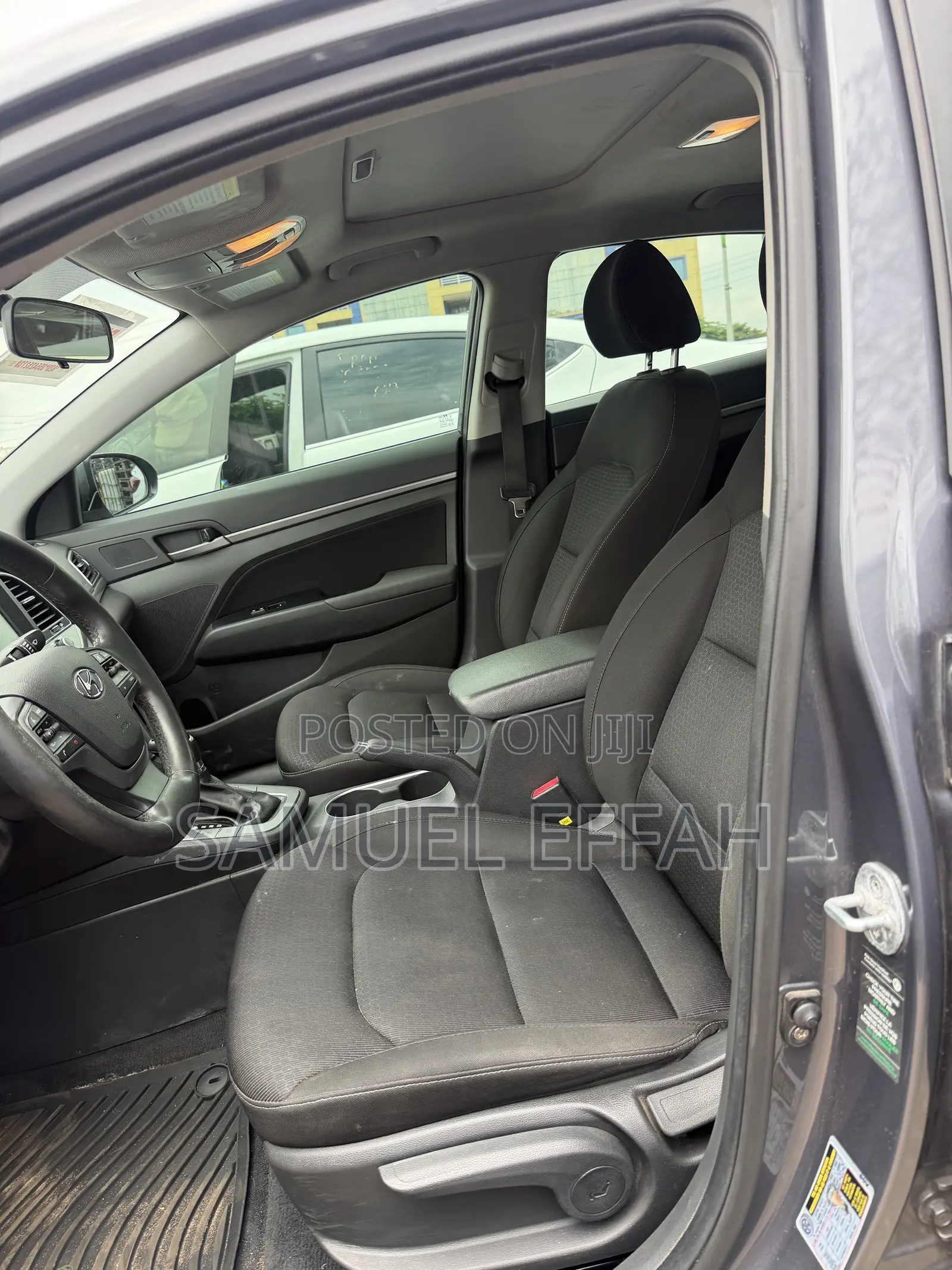 Hyundai Elantra Limited Sedan FWD (2.0L 4cyl 6A) 2017 Gray