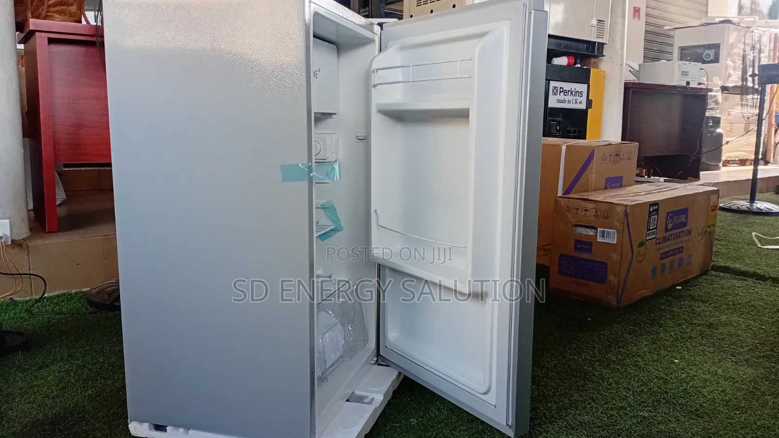 Goldstar 90L Refrigerator – Stylish, Compact Efficient