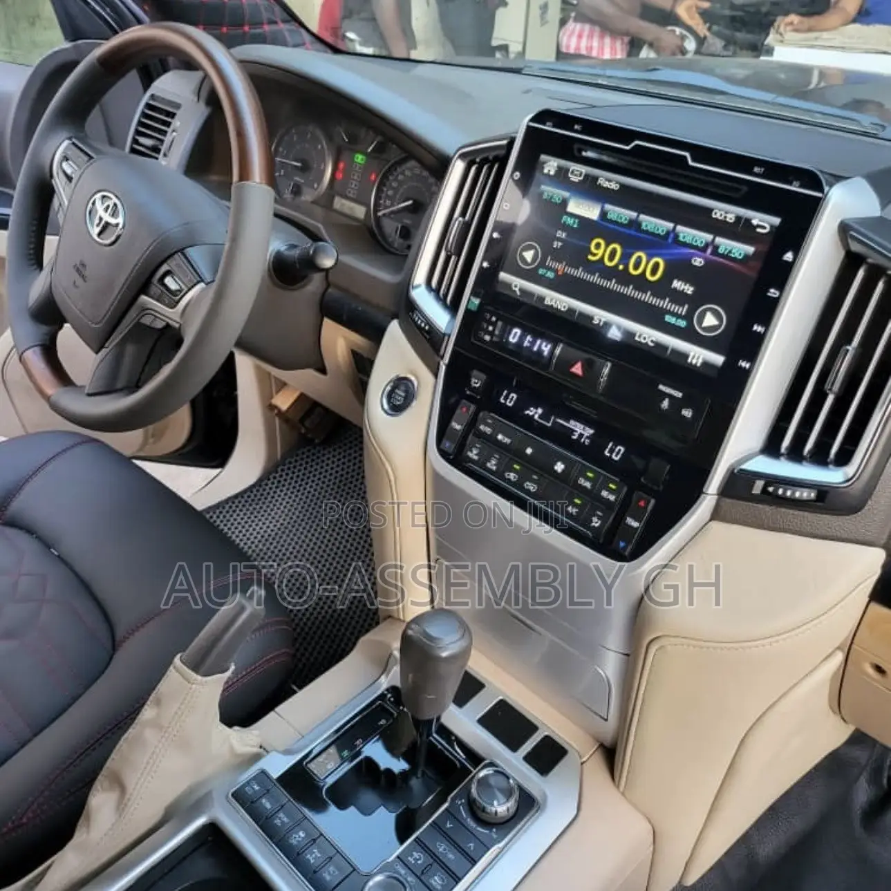 Toyota Land Cruiser 200 (2016,2017,2018,2020,2021) Interior Upgrade