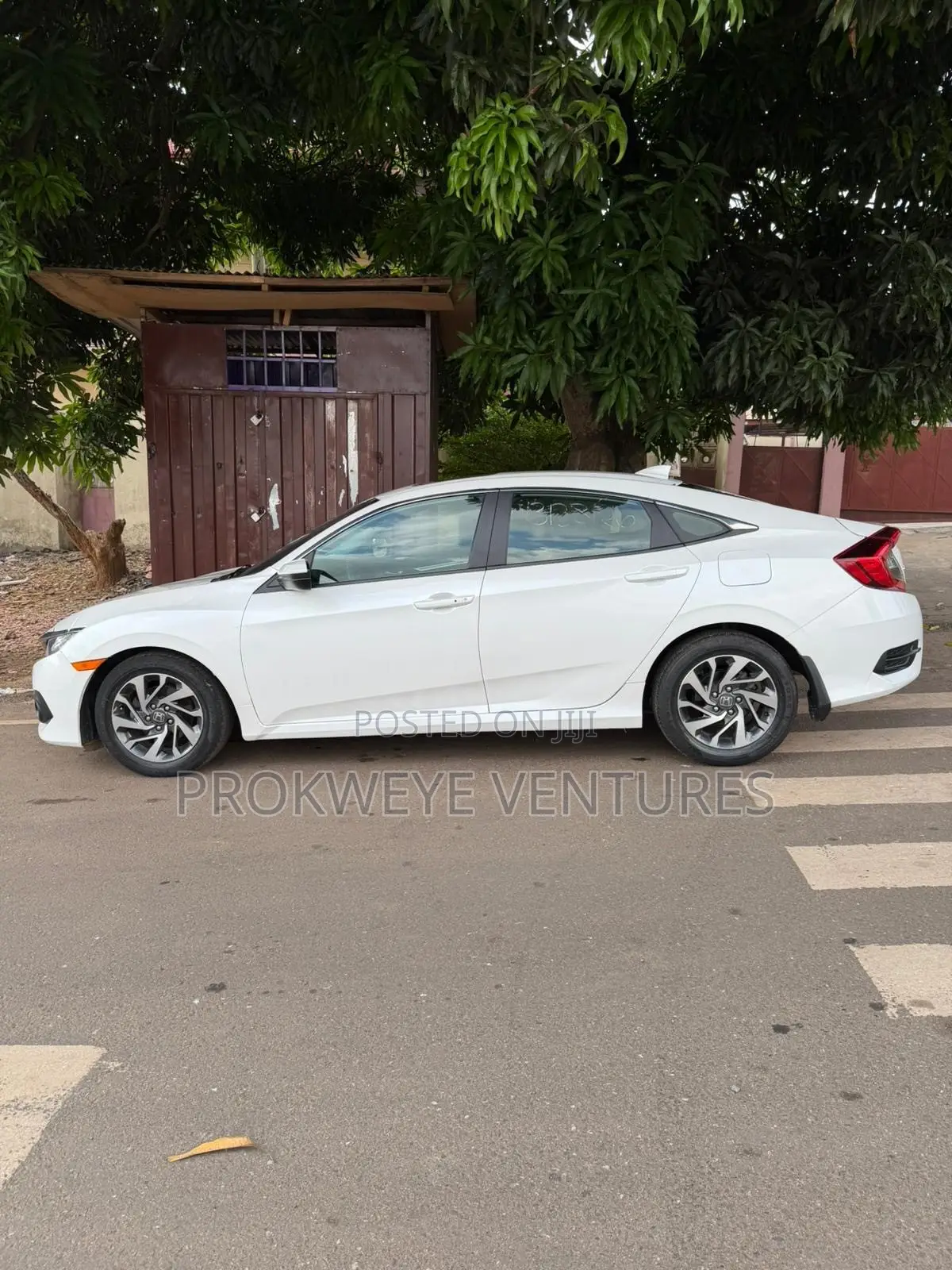 Honda Civic EX Sedan 2018 White