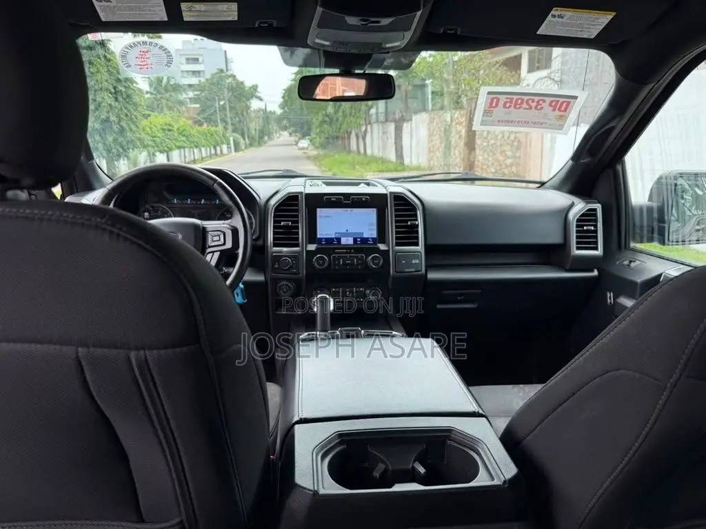 Ford F-150 XLT 4x2 SuperCrew Cab Styleside 5.5 ft. box 145 in. WB 2019 Black