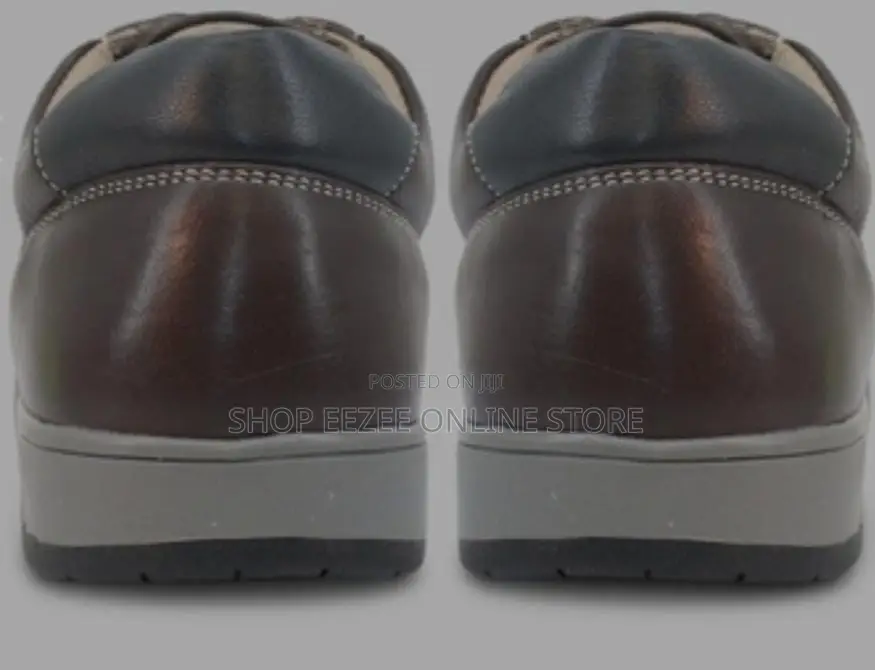 Pegasus Leather Wide Fit Trainers
