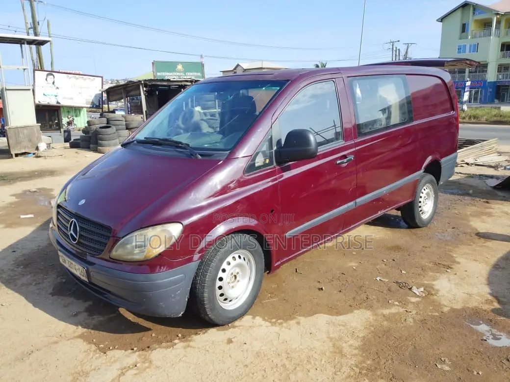 Mercedes-Benz Vito 2010 Brown