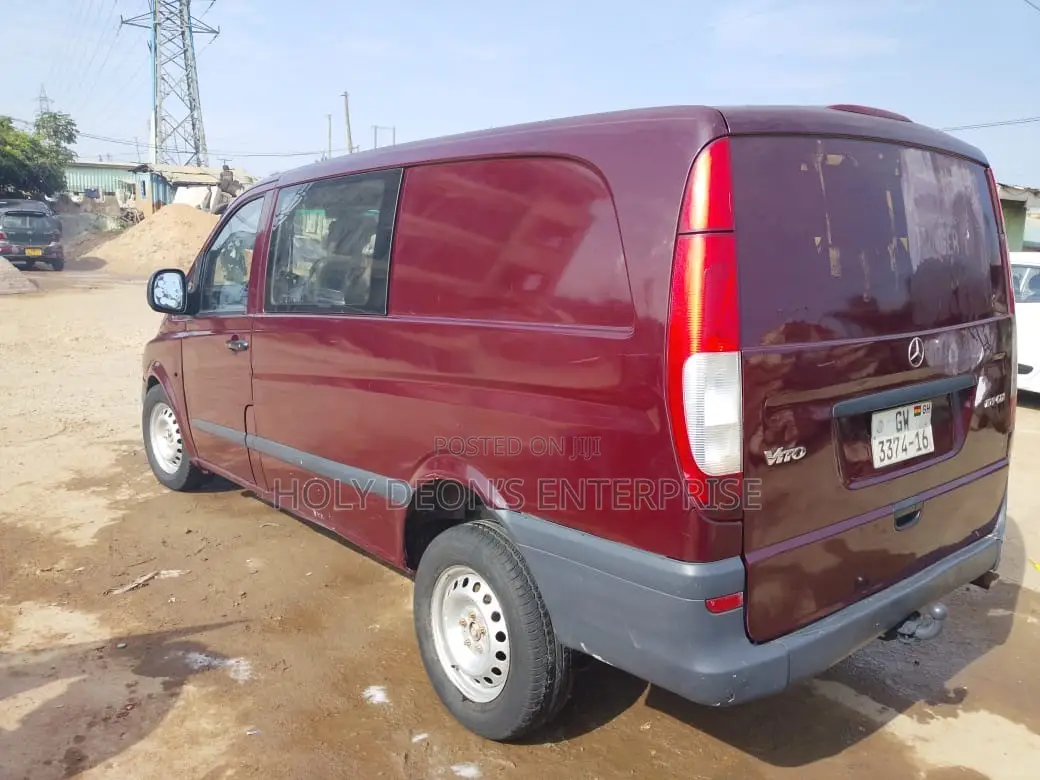 Mercedes-Benz Vito 2010 Brown
