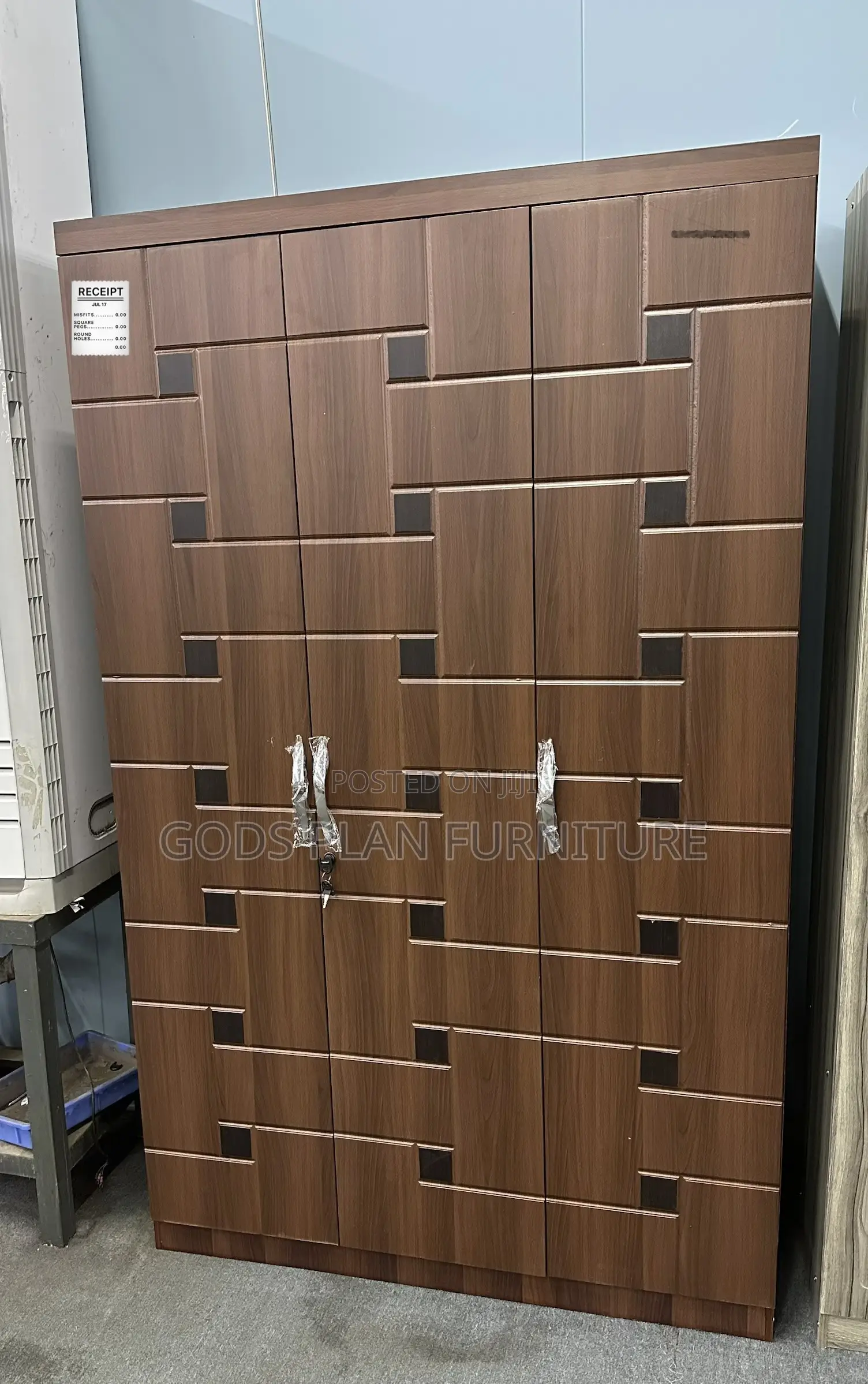 Brown 3 Doors Wooden Wardrobe