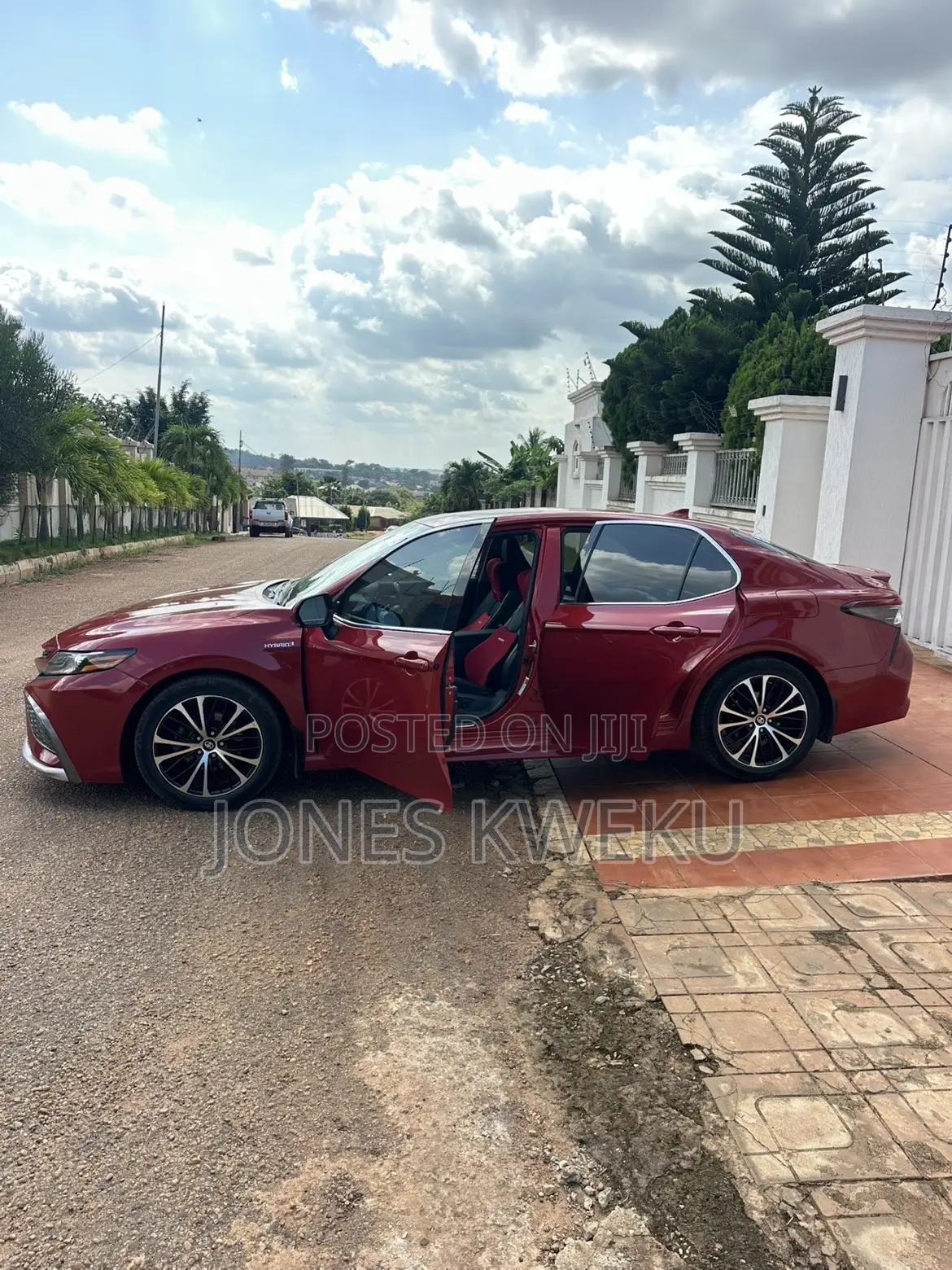 Toyota Camry 2021 Maroon