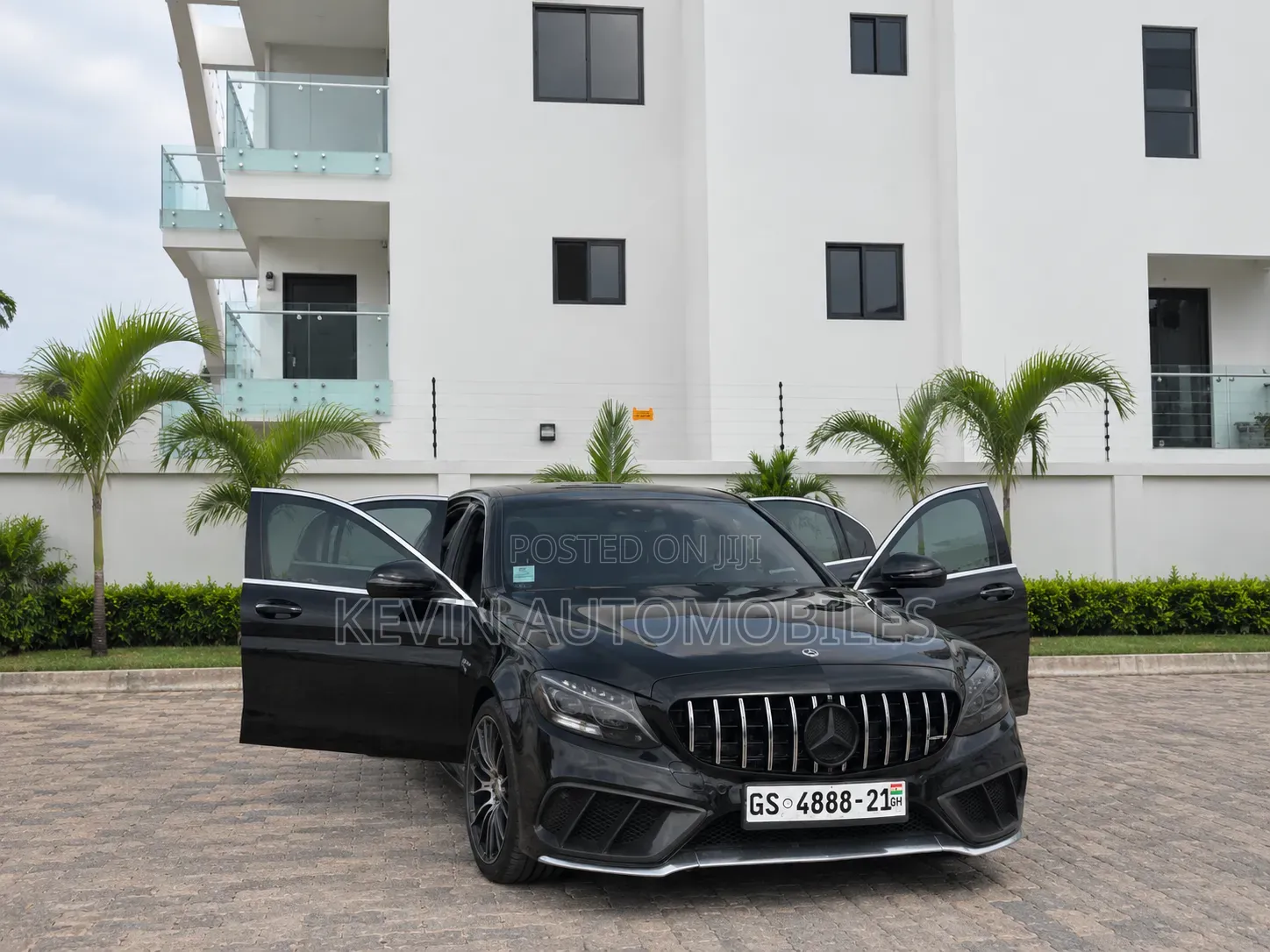 Mercedes-Benz C300 2016 Black
