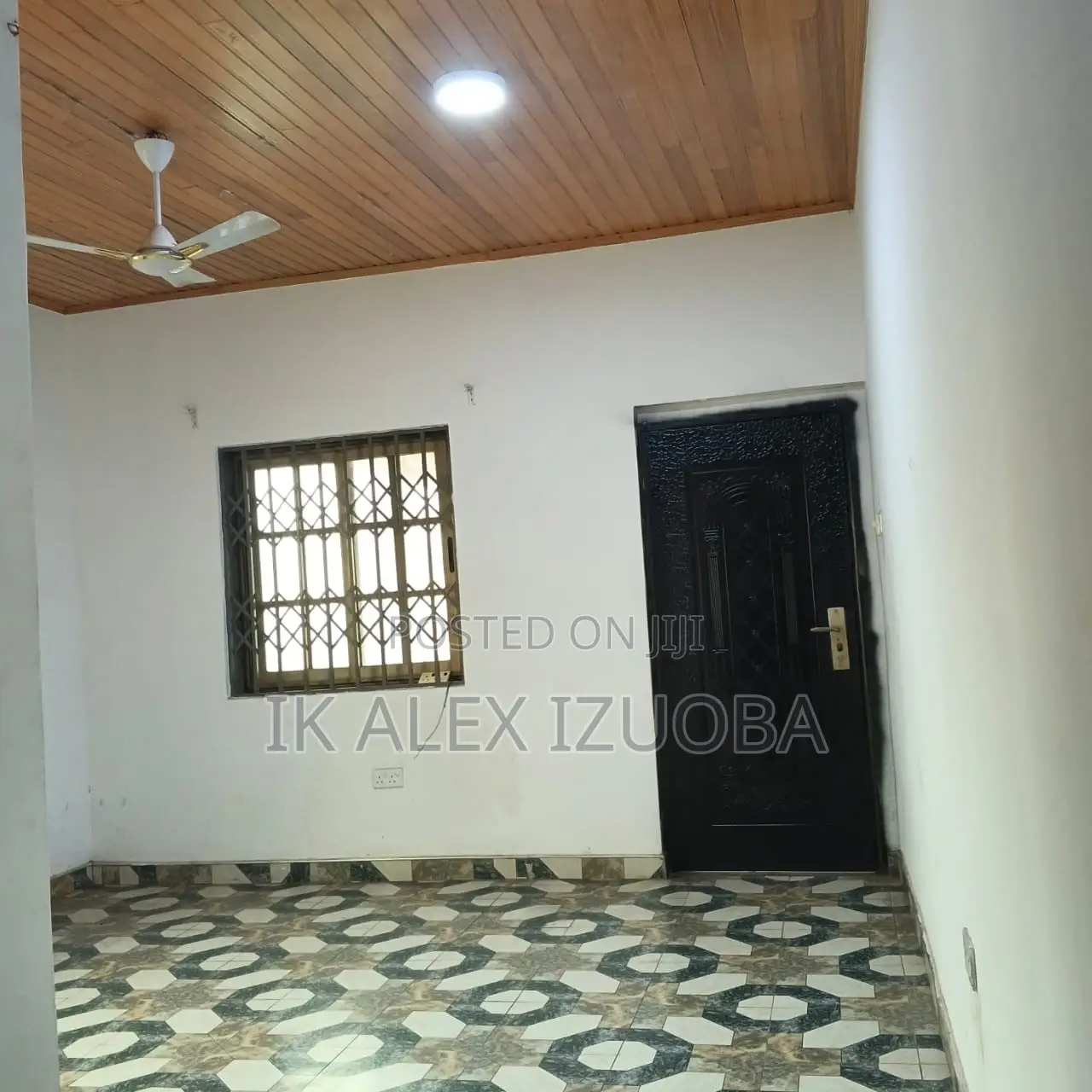 6bdrm House in Behind Nanakrome., East Legon for rent
