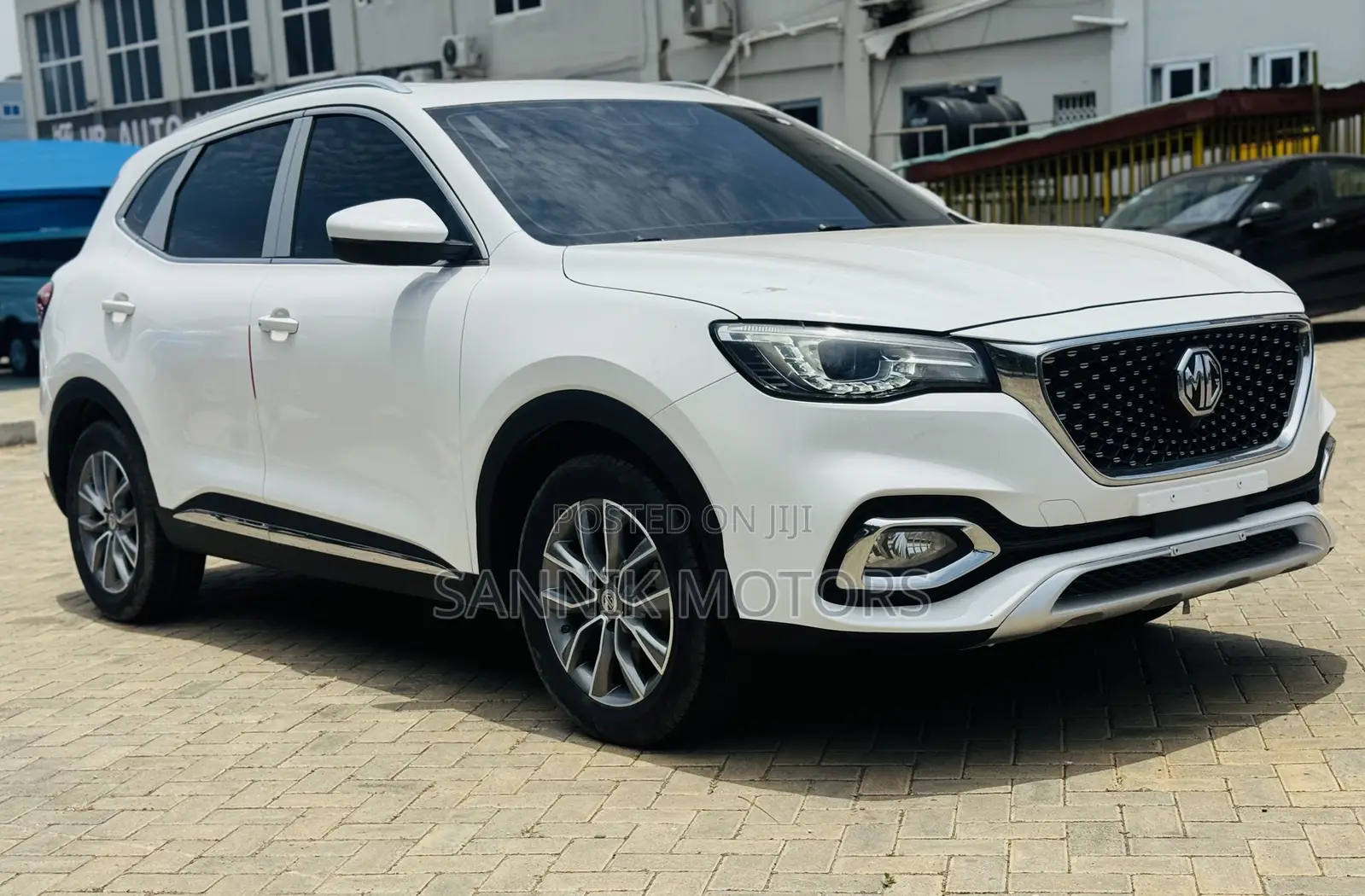 MG HS 20T DCT Deluxe 2019 White