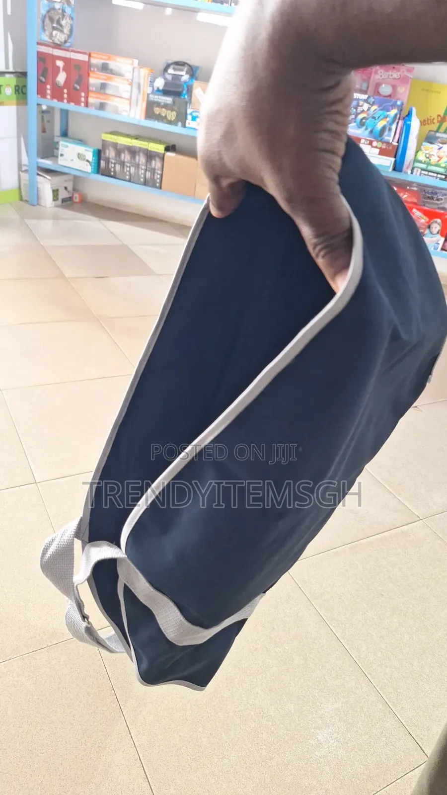 Neck Hanging Elbow