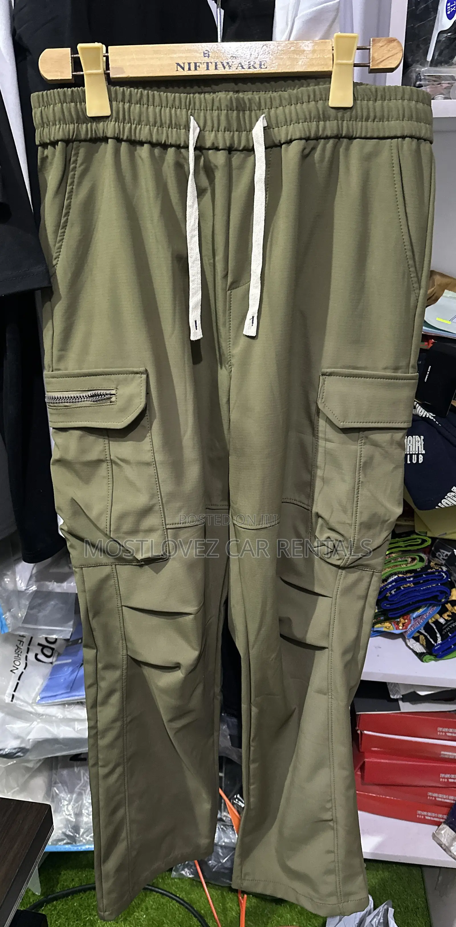 Cargo Khaki Size Pockets Trouser for Sale in Labadi