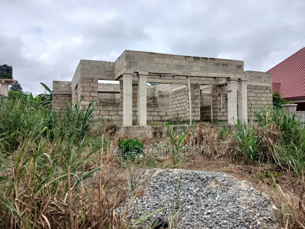 4bdrm House in Alex Otuo Properties, Ejisu-Juaben Municipal for sale