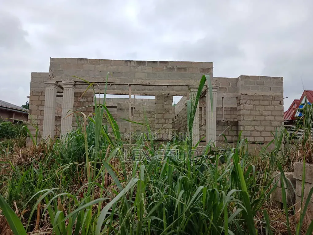 4bdrm House in Alex Otuo Properties, Ejisu-Juaben Municipal for sale