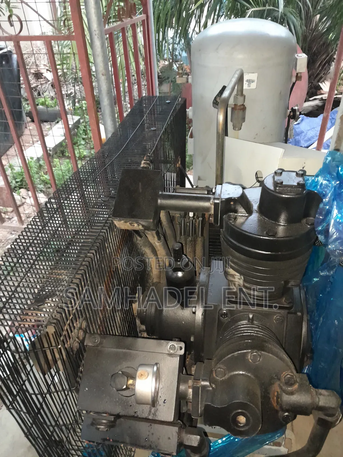 Industrial Compressor With Tank