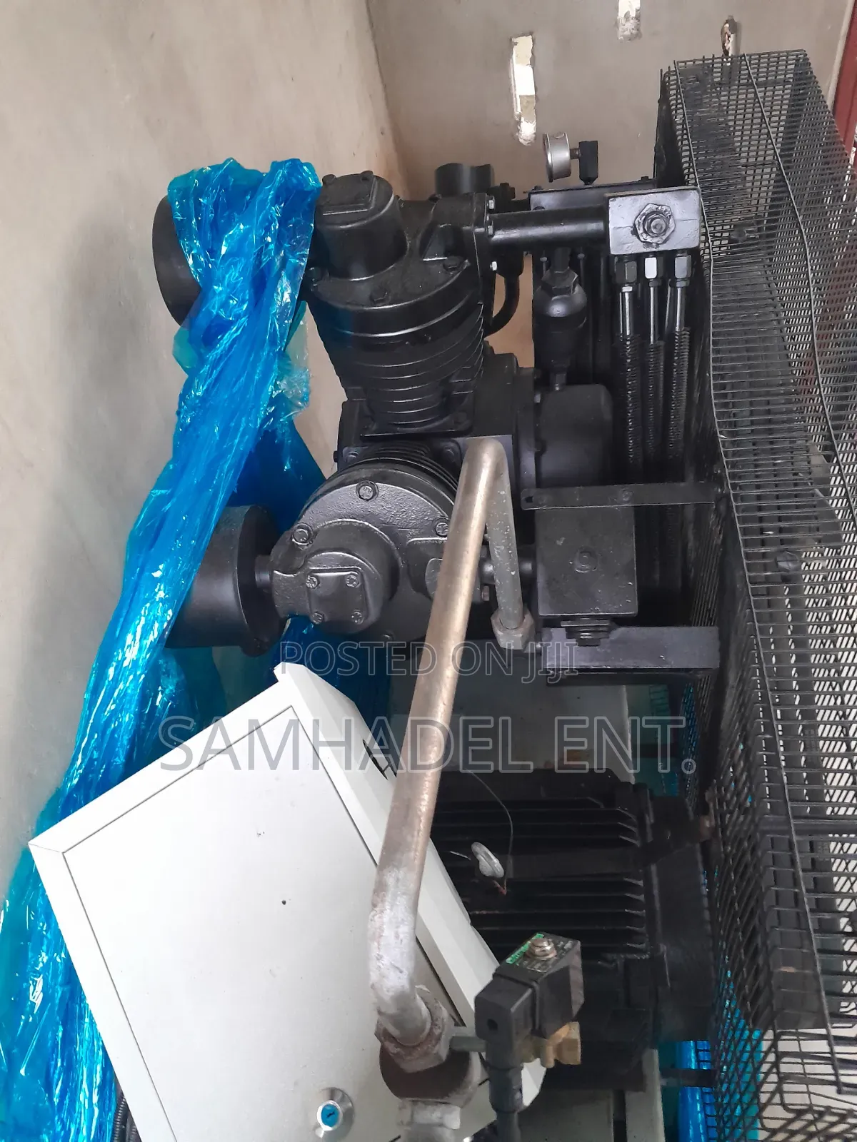 Industrial Compressor With Tank
