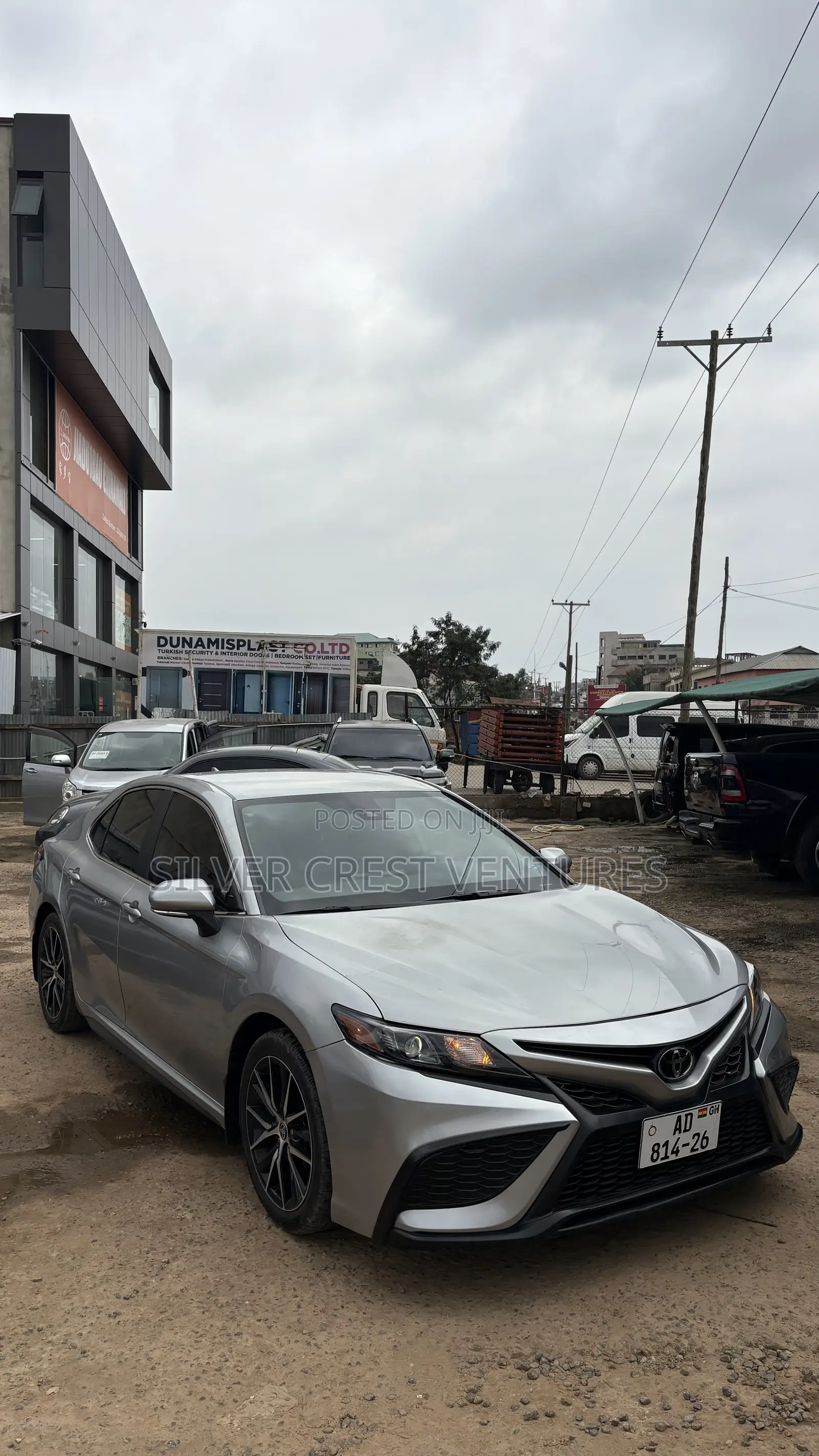 Toyota Camry SE 2022 Gray