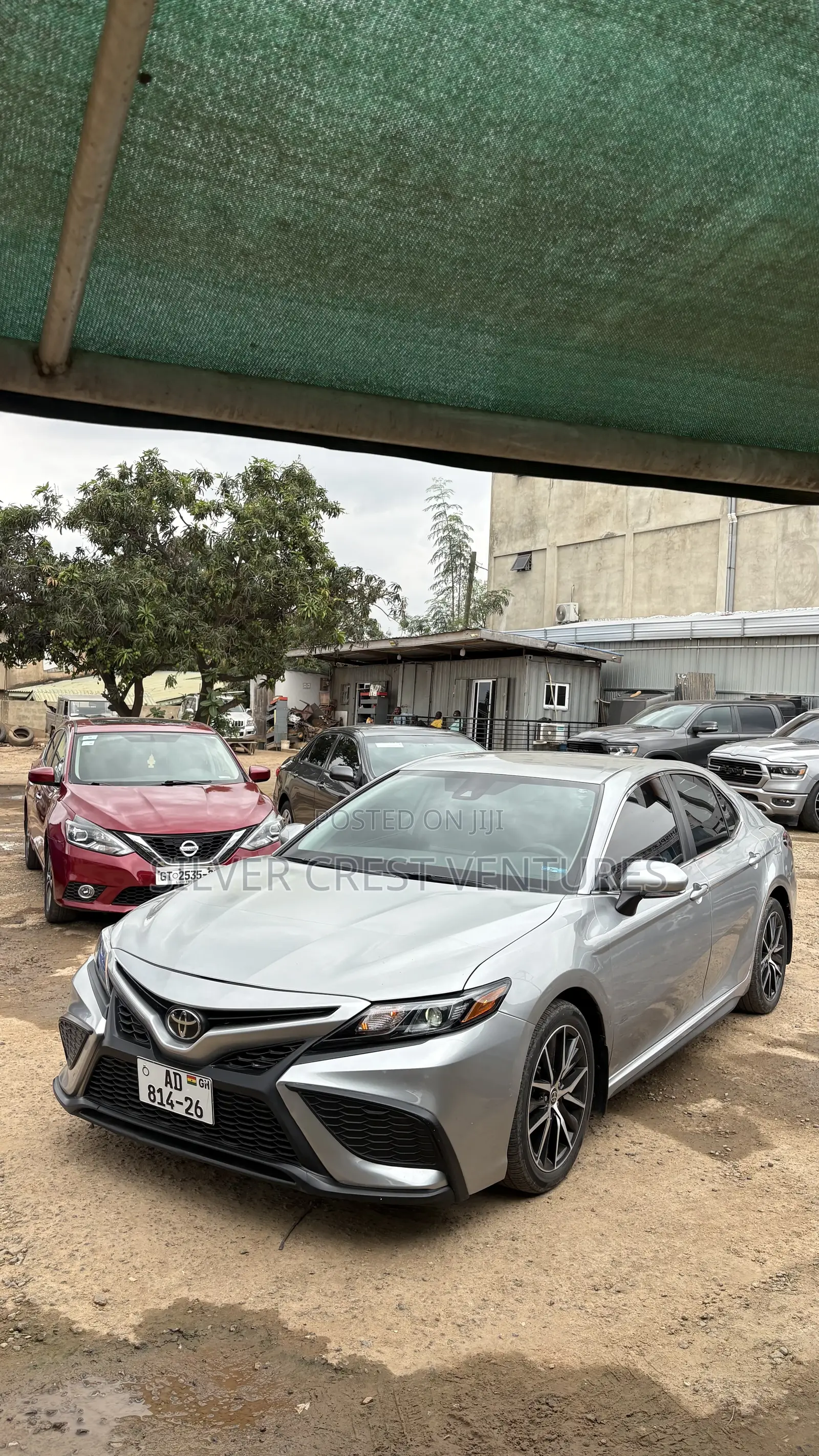 Toyota Camry SE 2022 Gray