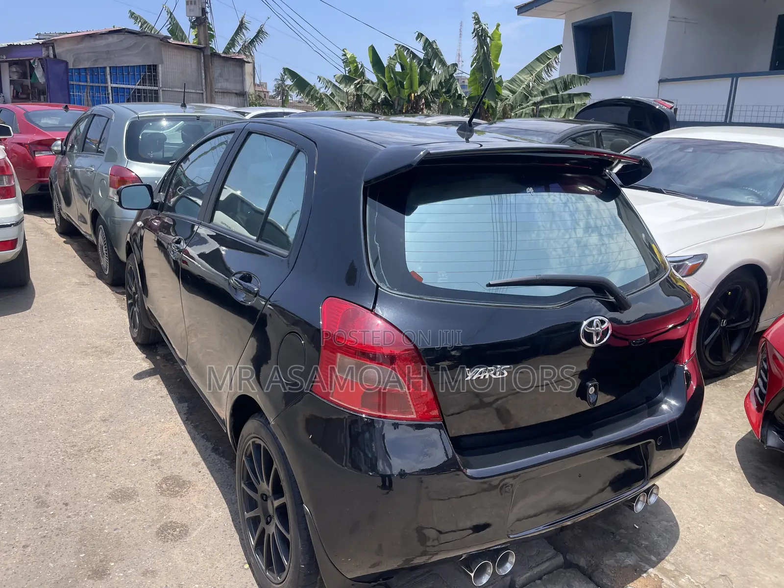Toyota Yaris Base Hatchback 3dr 2010 Black