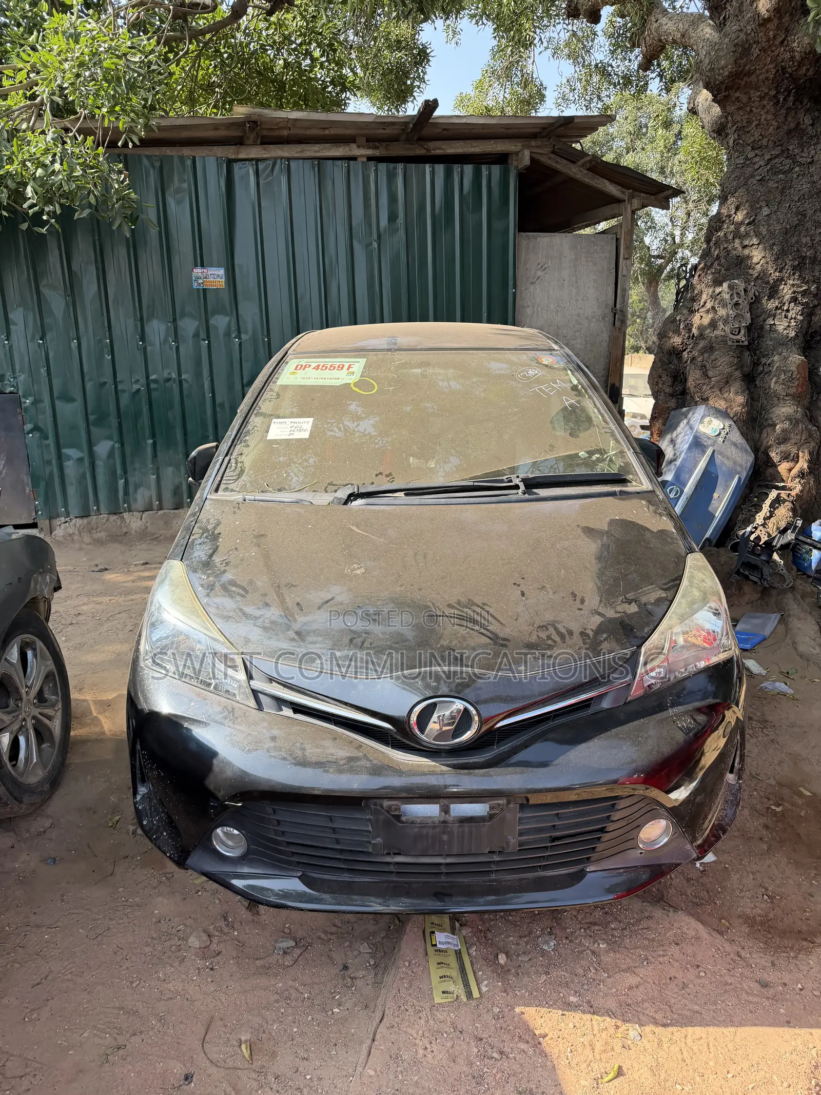 Toyota Vitz 1.3 FWD 5dr 2015 Black