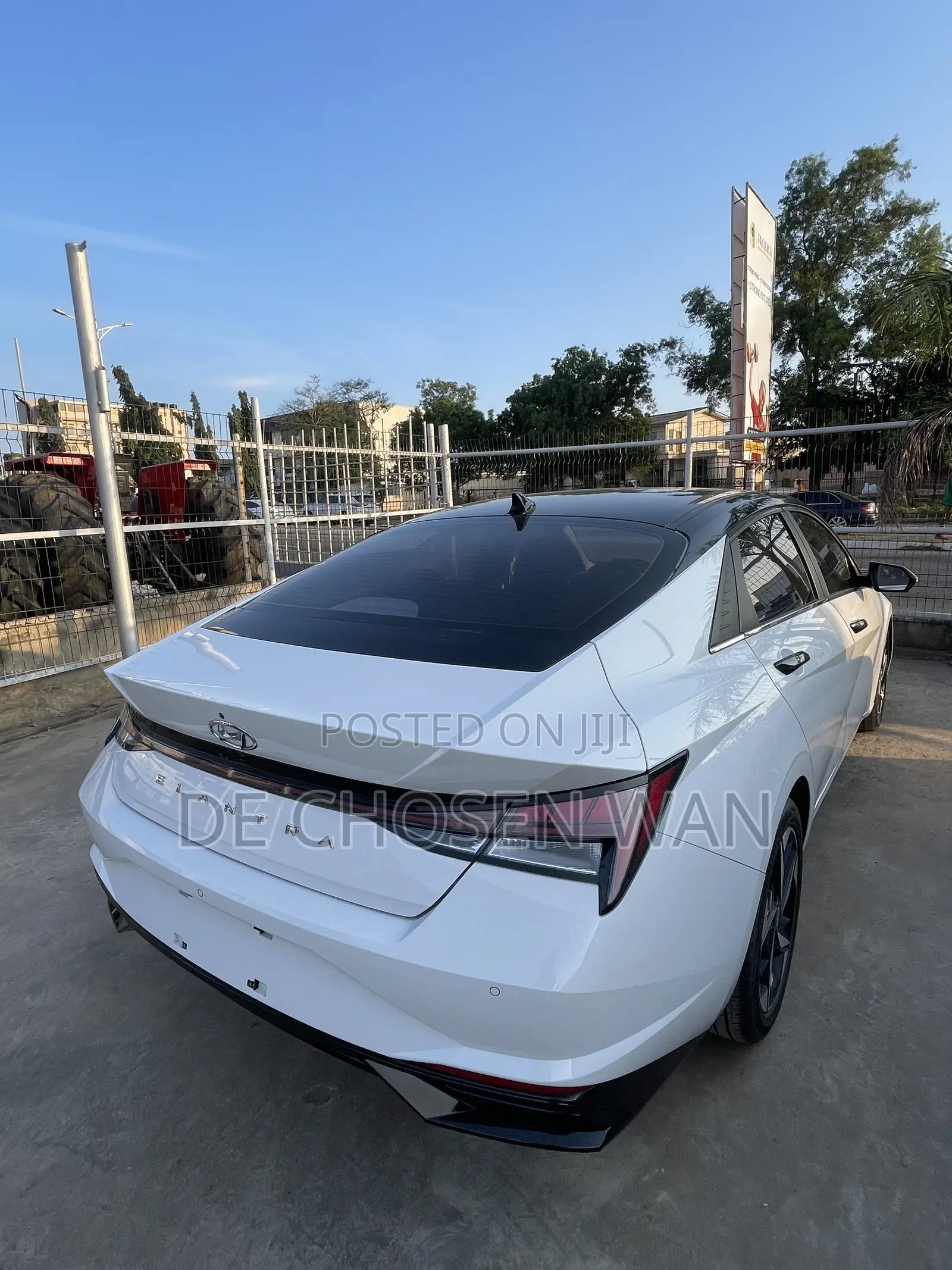 Hyundai Elantra Limited 2023 White