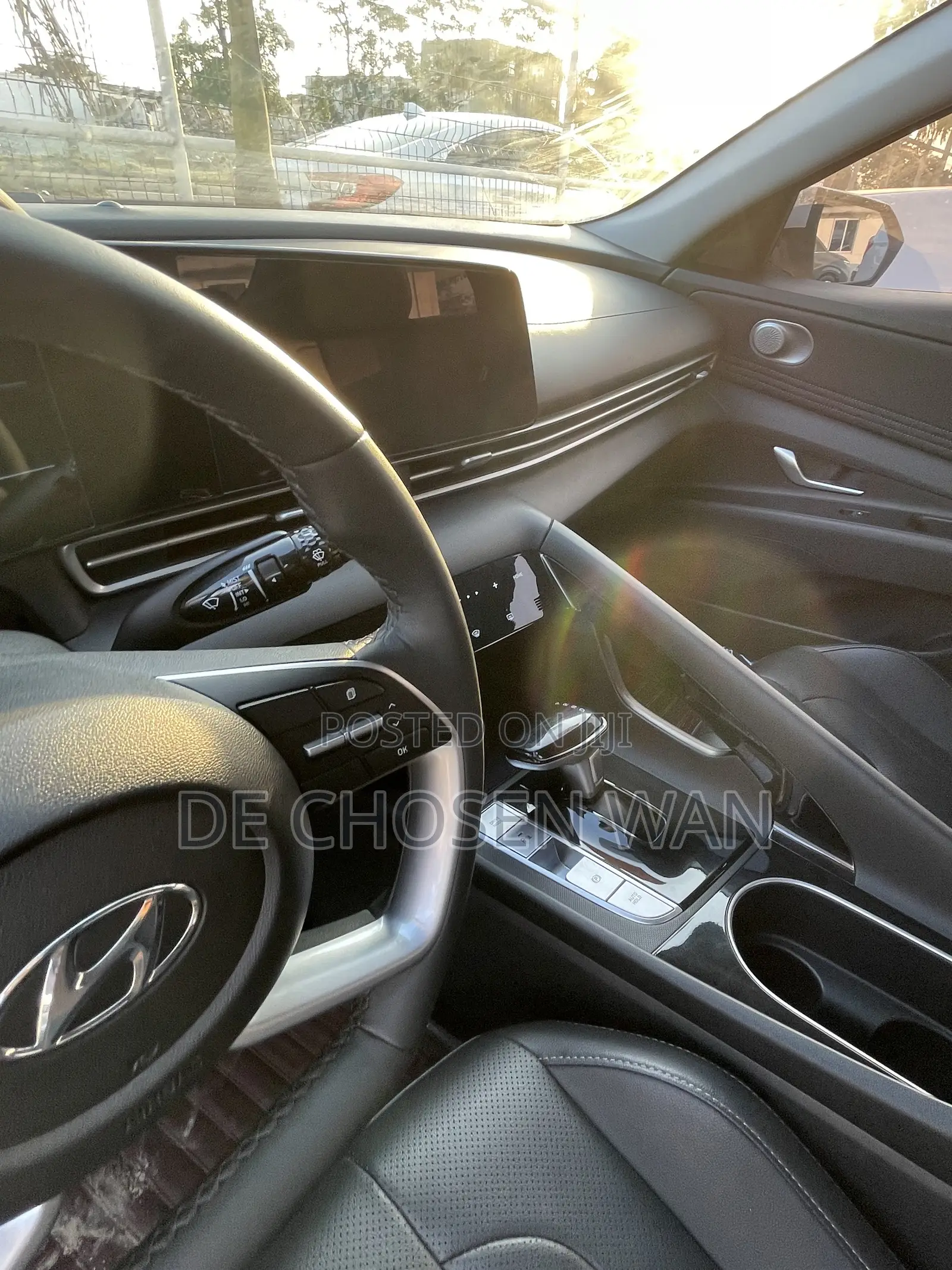 Hyundai Elantra Limited 2023 White
