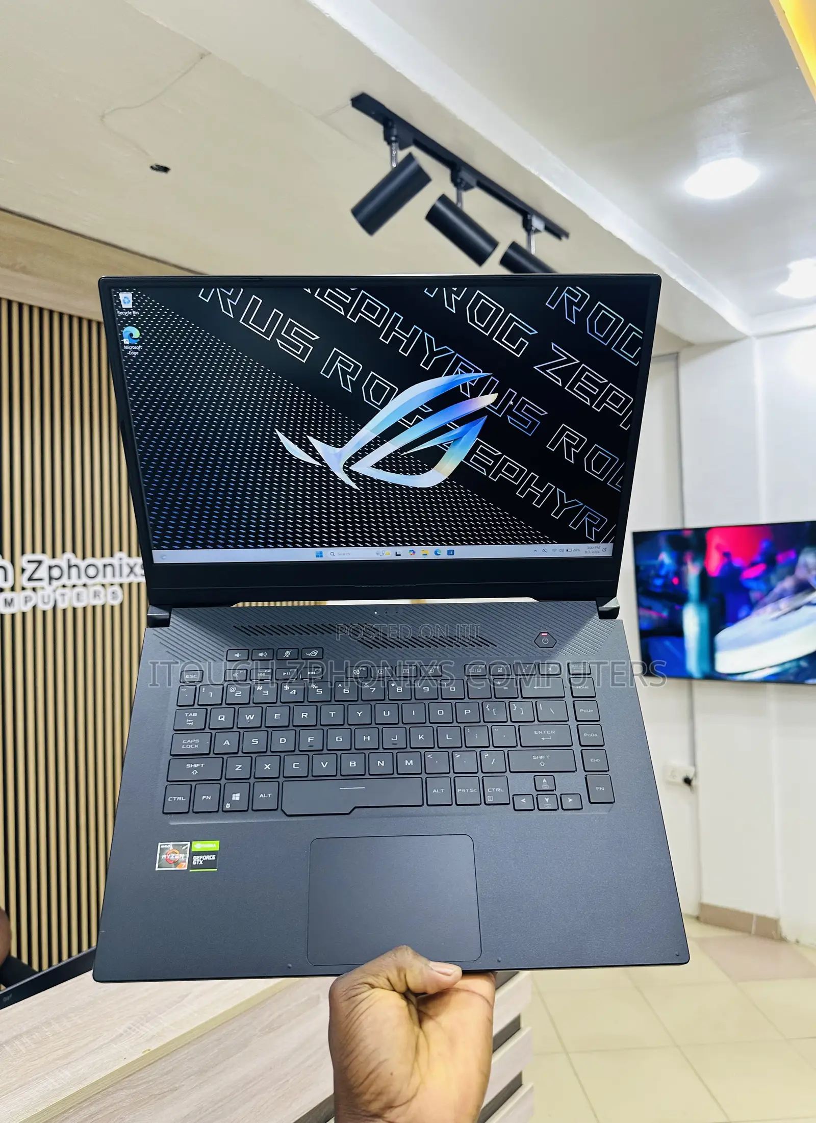 Laptop Asus ROG ZEPHYRUS (GX501) 16GB Intel Core i7 SSD 512GB