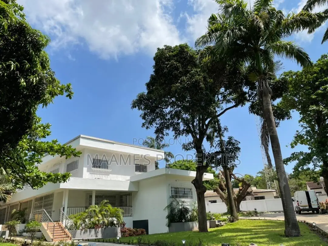 8bdrm Mansion in North Ridge for rent
