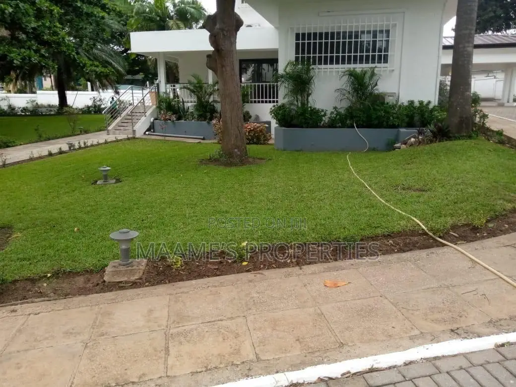 8bdrm Mansion in North Ridge for rent