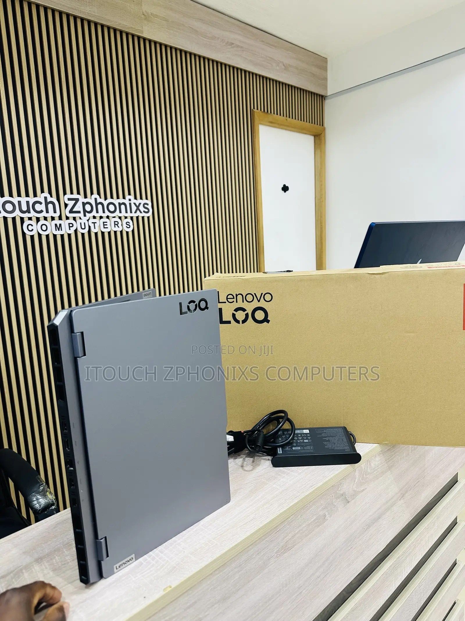 New Laptop Lenovo LOQ 15AHP10 16GB AMD Ryzen 7 SSD 512GB