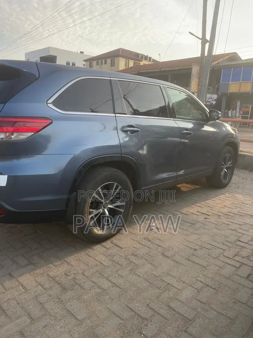 Toyota Highlander 2019 Gray