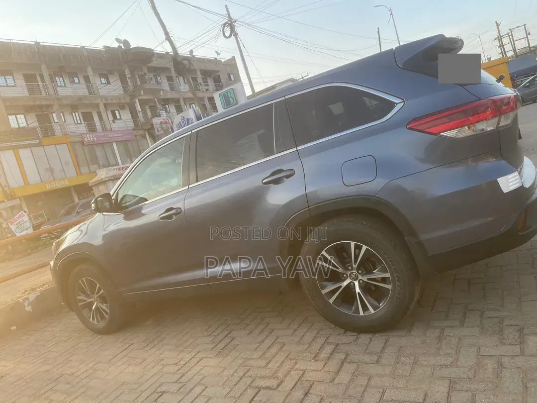 Toyota Highlander 2019 Gray
