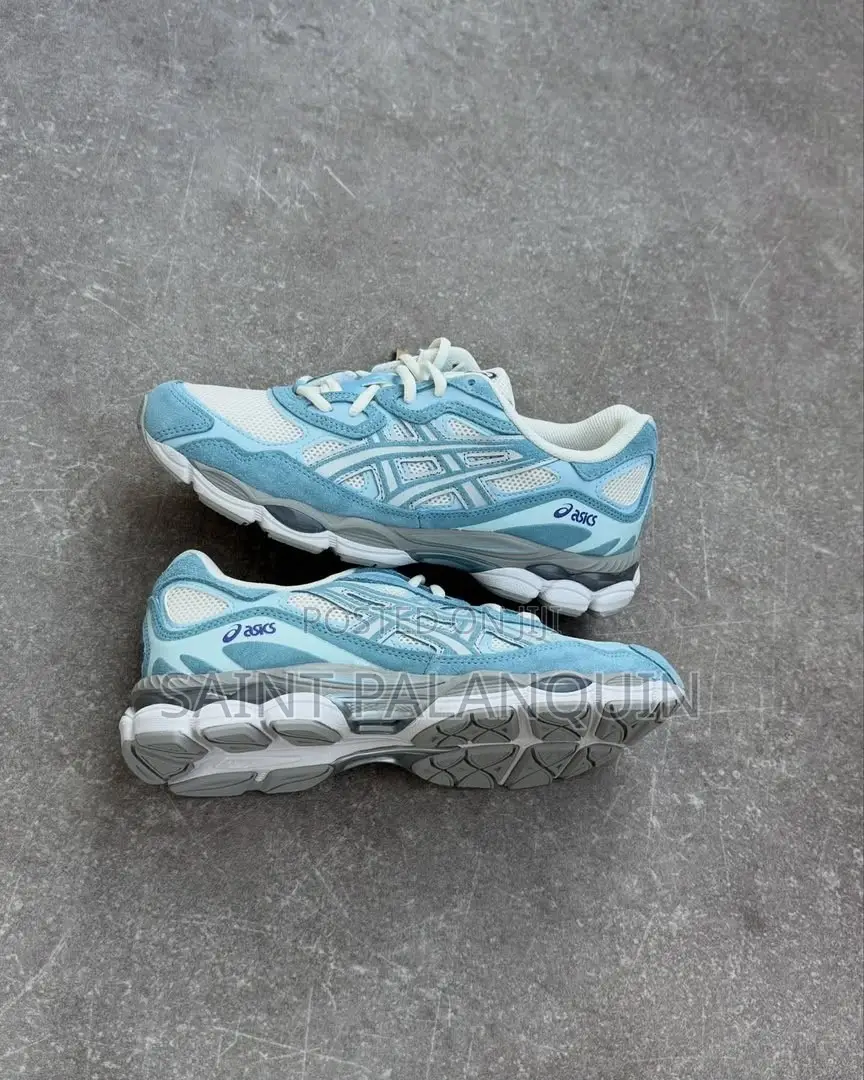 Light Blue and Cream ASICS Gel-Nyc Cream Arctic Sky Sneake