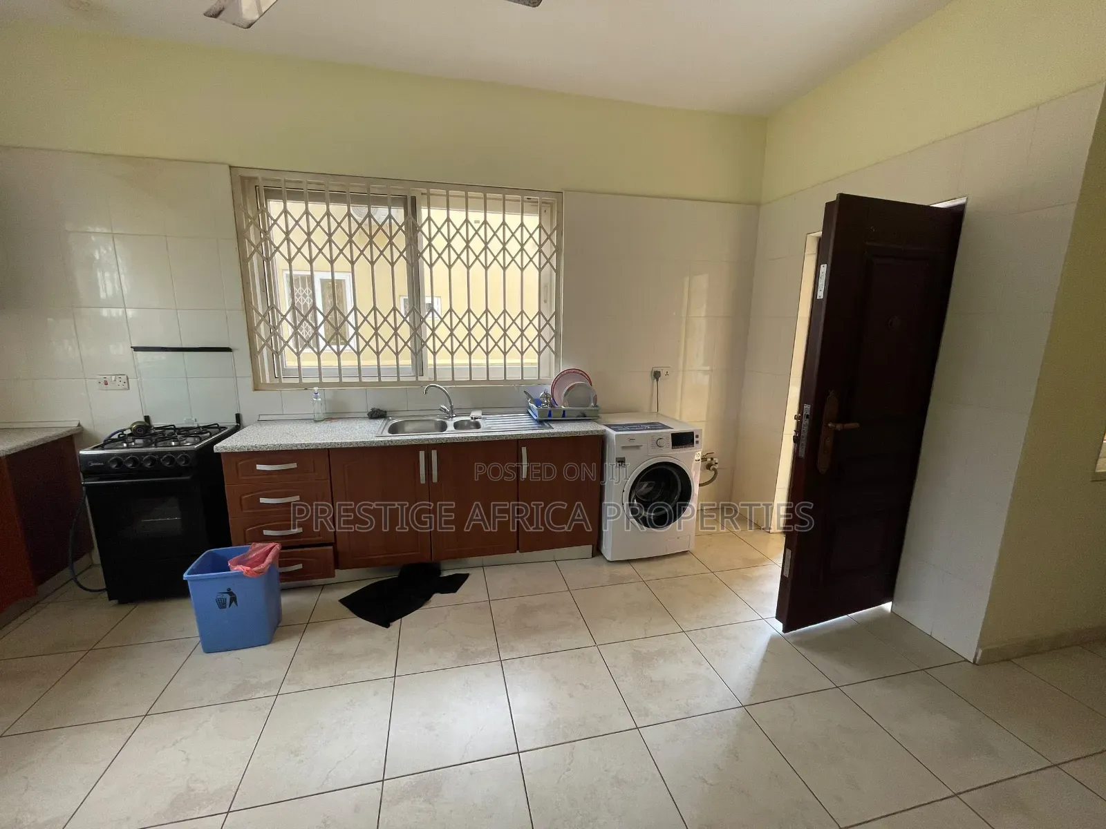 4bedrooms Self Compound Furnished